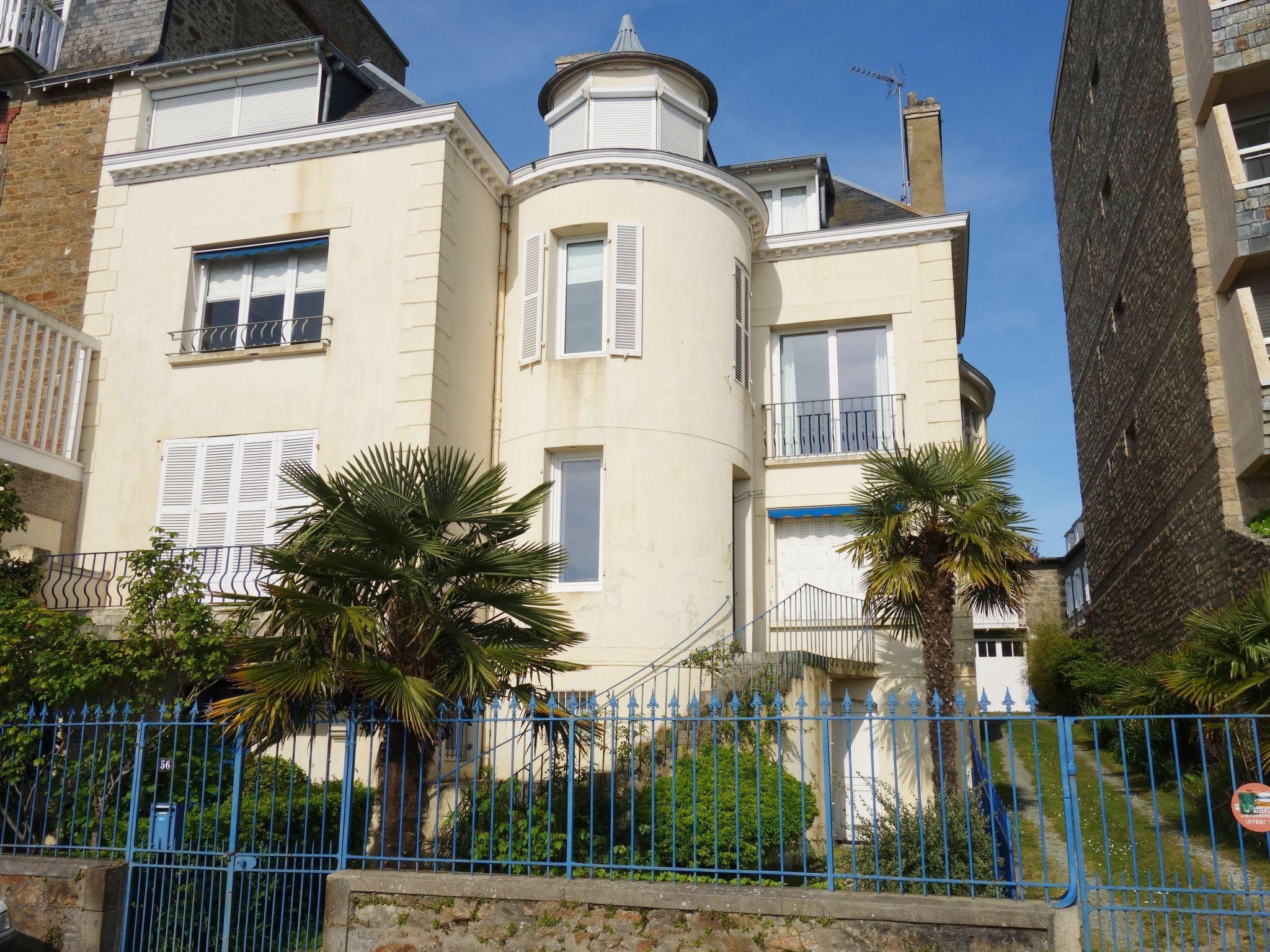 Foto 3 - Apartamento de 1 habitación en Dinard con vistas al mar