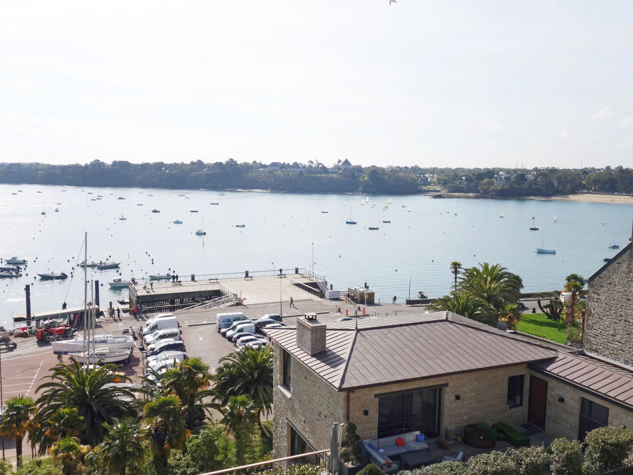 Foto 16 - Apartamento de 1 habitación en Dinard con vistas al mar