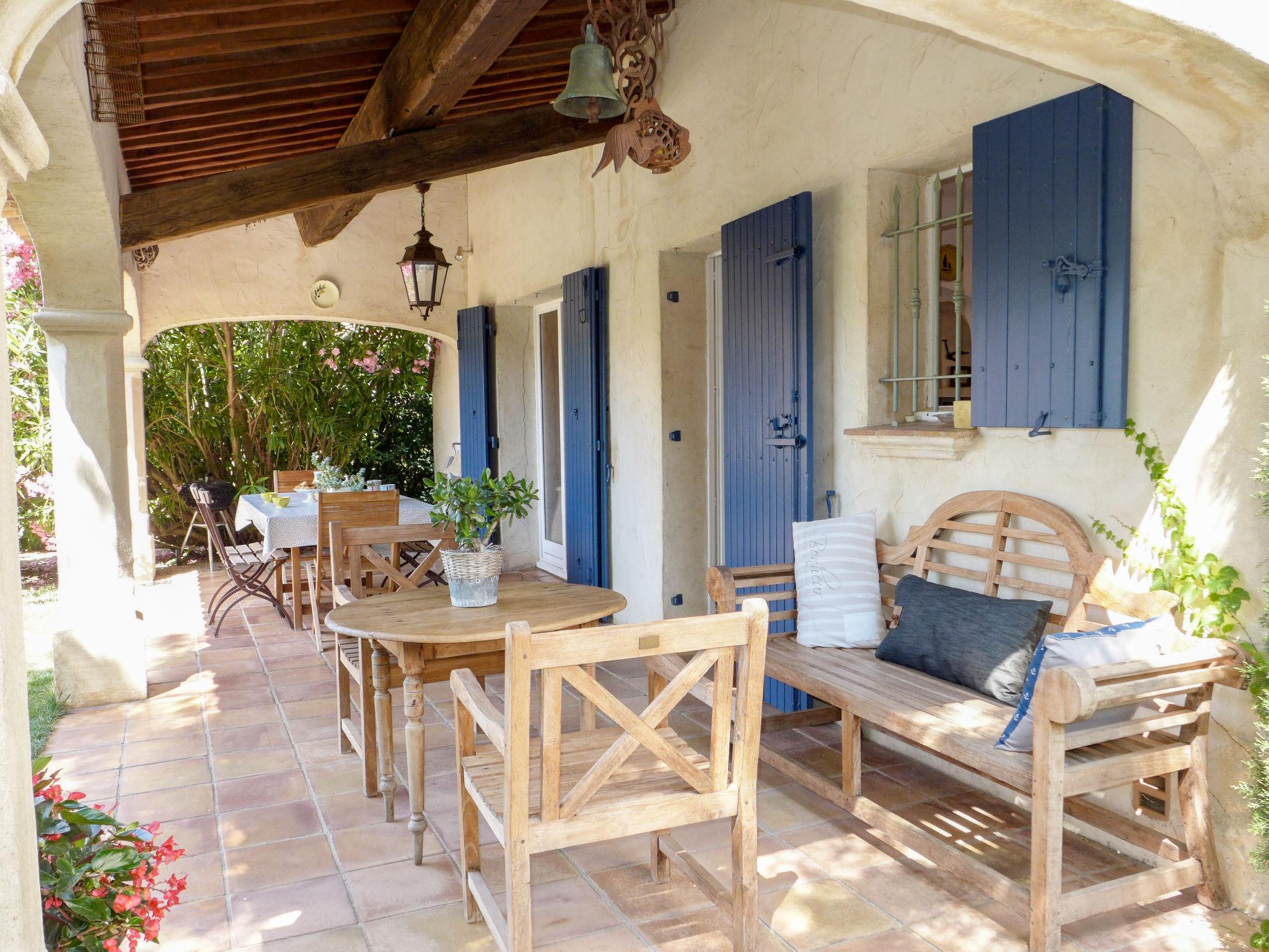 Foto 4 - Casa de 3 quartos em Roquebrune-sur-Argens com piscina e vistas do mar