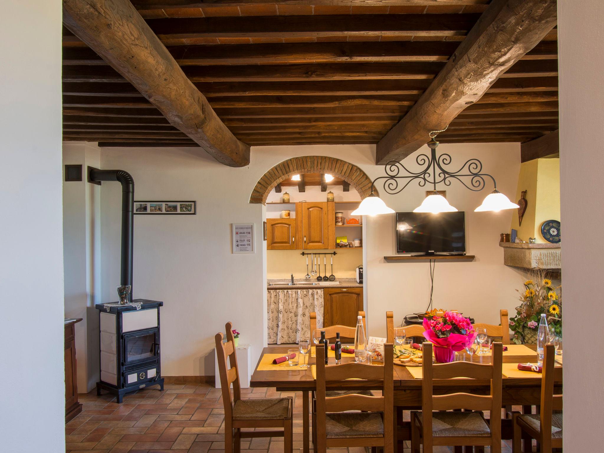 Photo 6 - 4 bedroom House in Civitella in Val di Chiana with private pool and garden