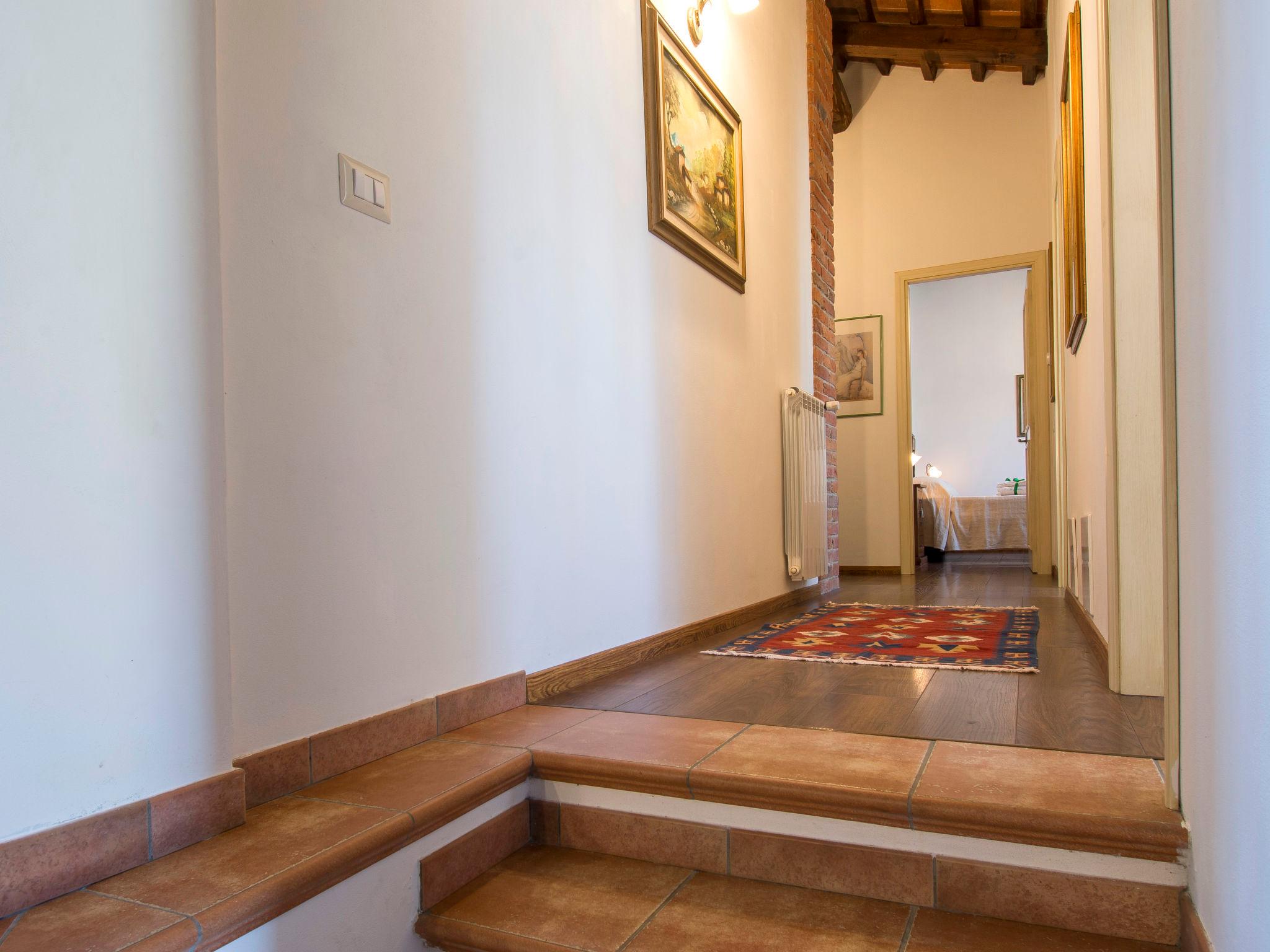 Photo 18 - 4 bedroom House in Civitella in Val di Chiana with private pool and garden