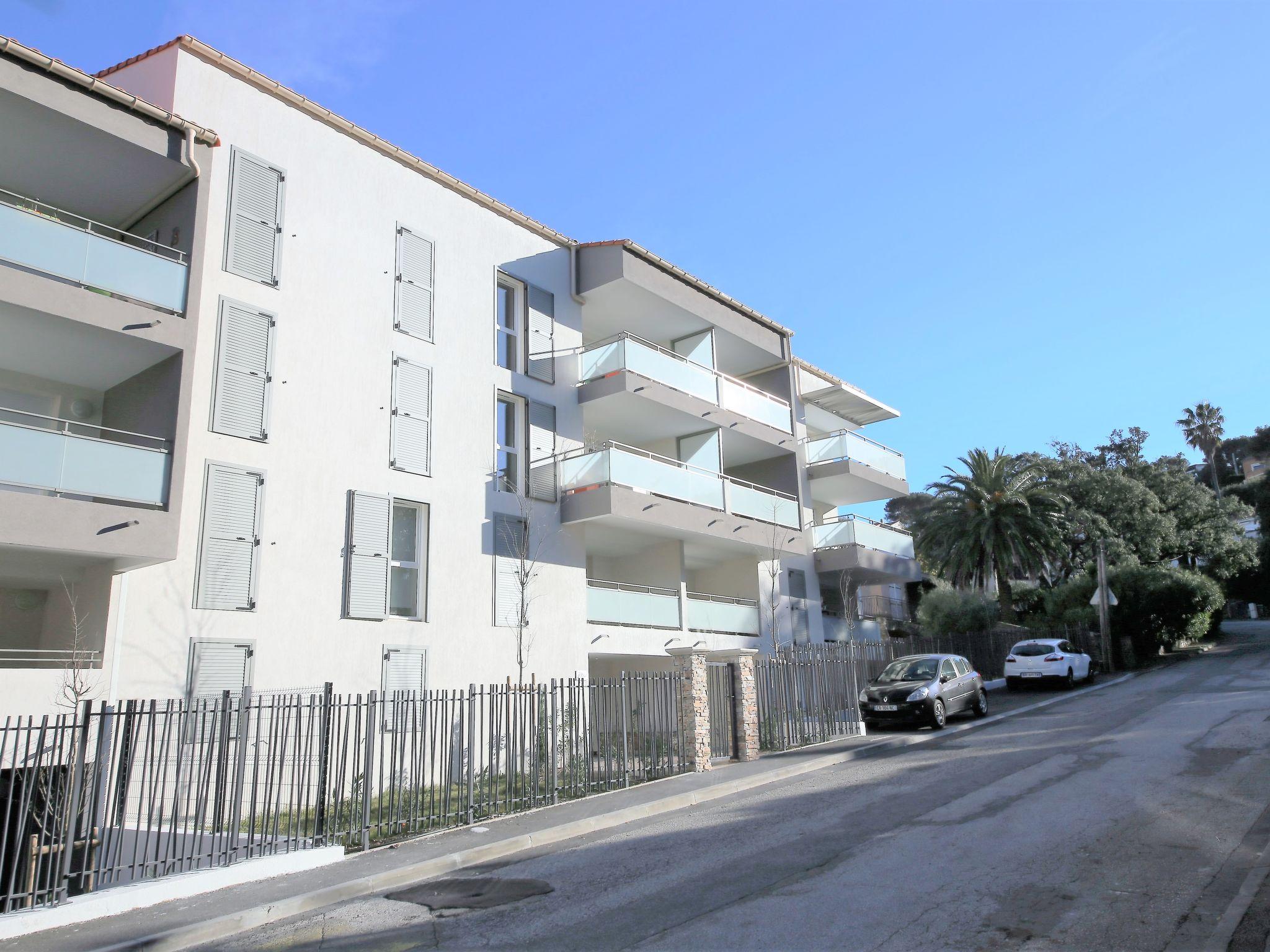 Photo 14 - Appartement de 2 chambres à Cavalaire-sur-Mer avec terrasse et vues à la mer