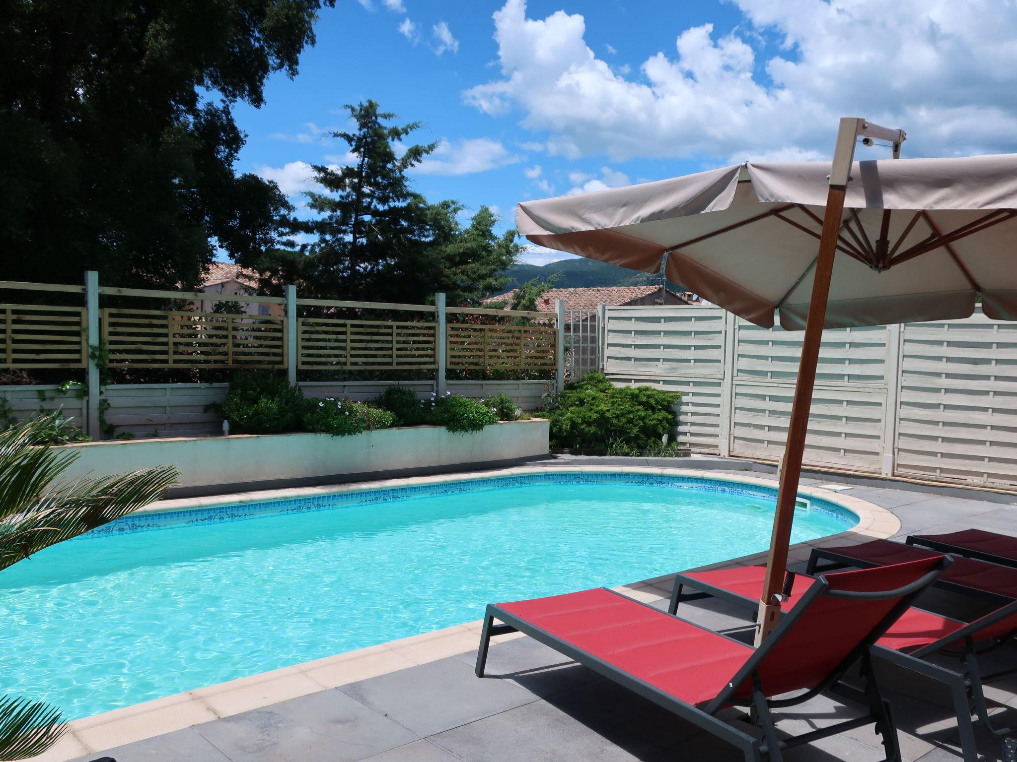 Photo 15 - 3 bedroom House in La Môle with private pool and terrace