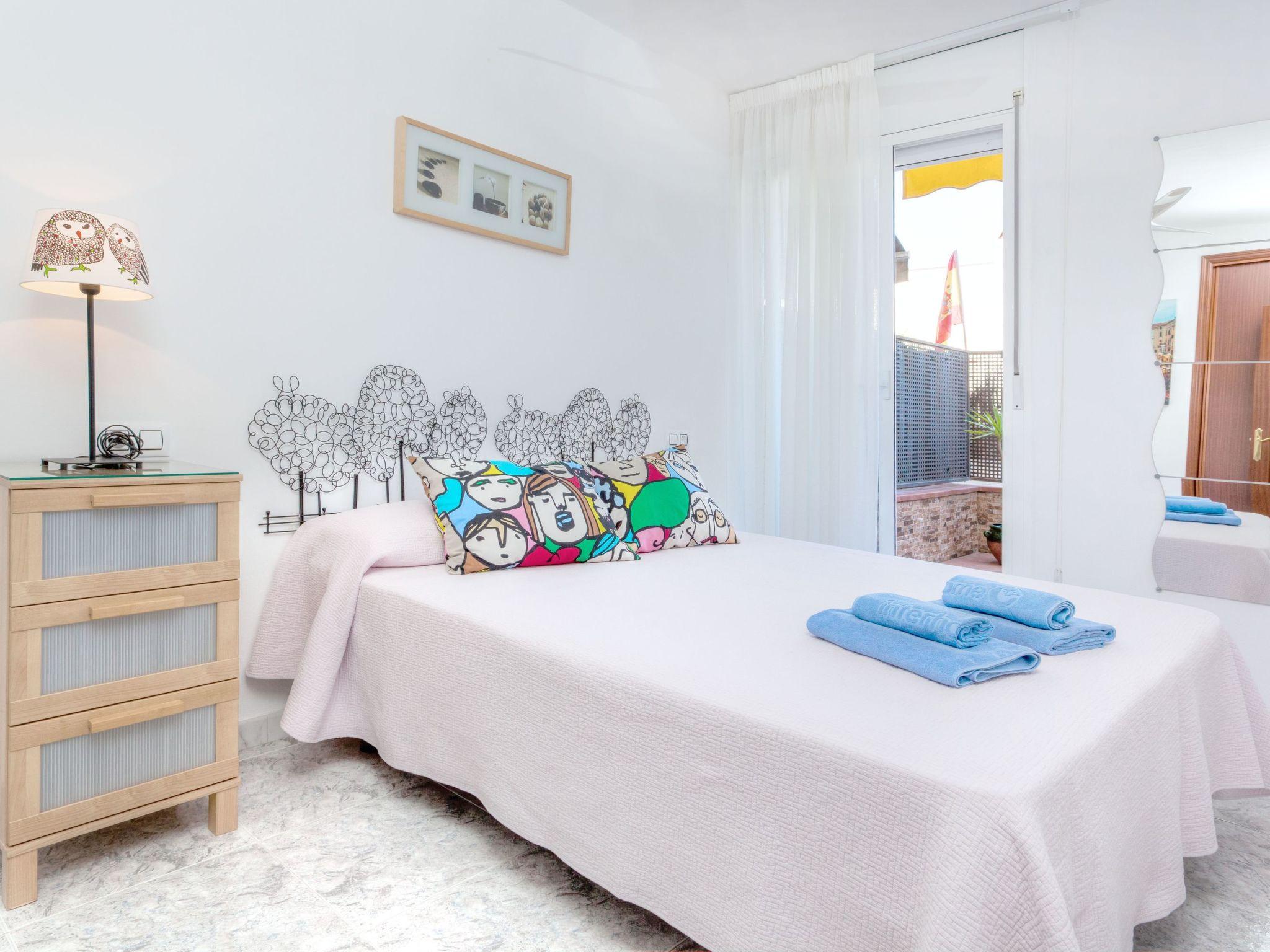 Foto 5 - Apartamento de 1 habitación en Lloret de Mar con piscina y jardín