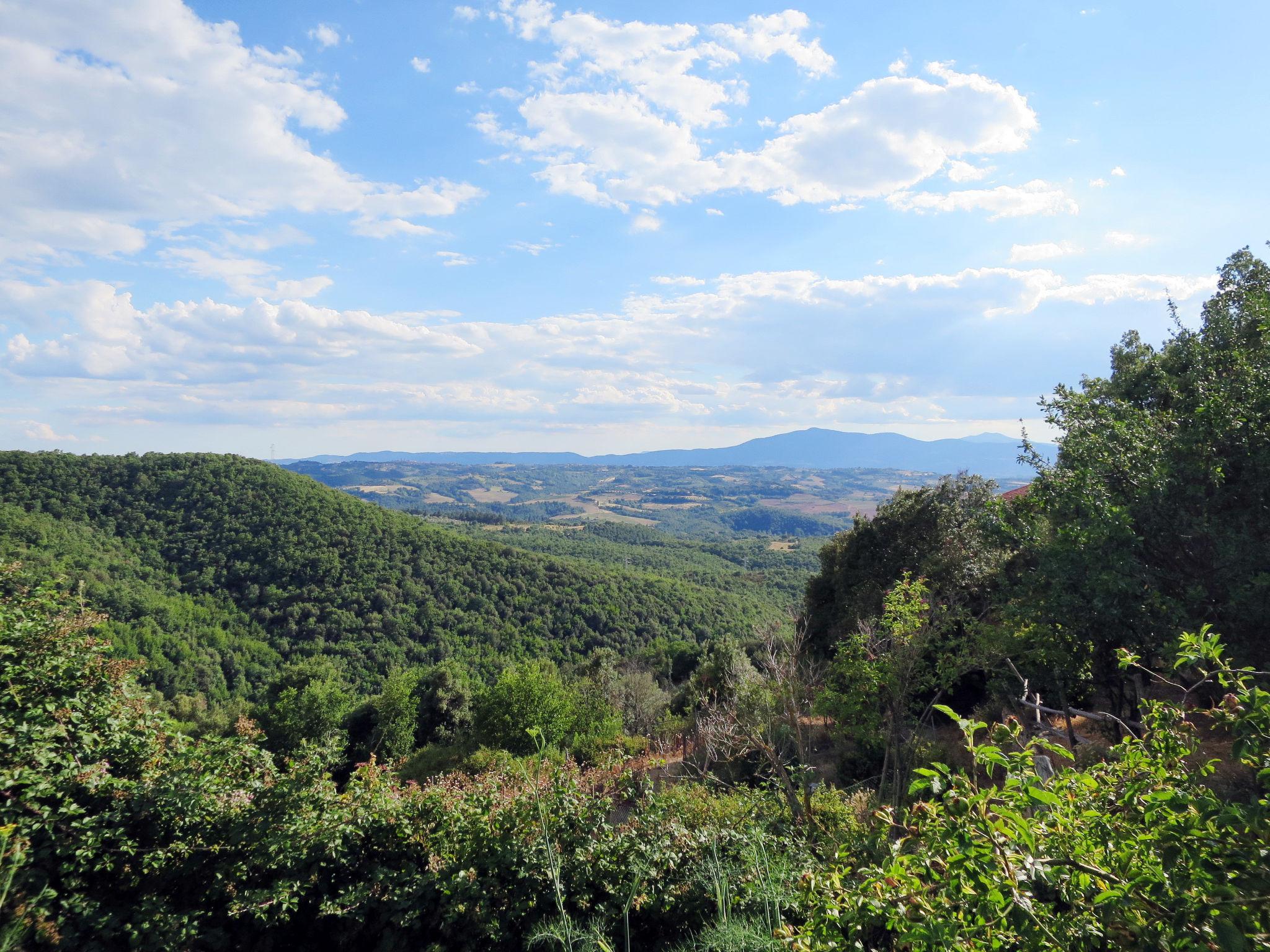 Photo 10 - Maison de 2 chambres à Paciano avec piscine et vues sur la montagne