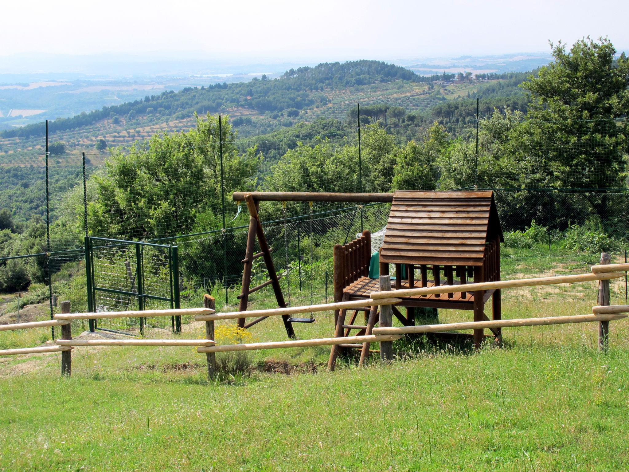 Photo 26 - Maison de 2 chambres à Paciano avec piscine et vues sur la montagne