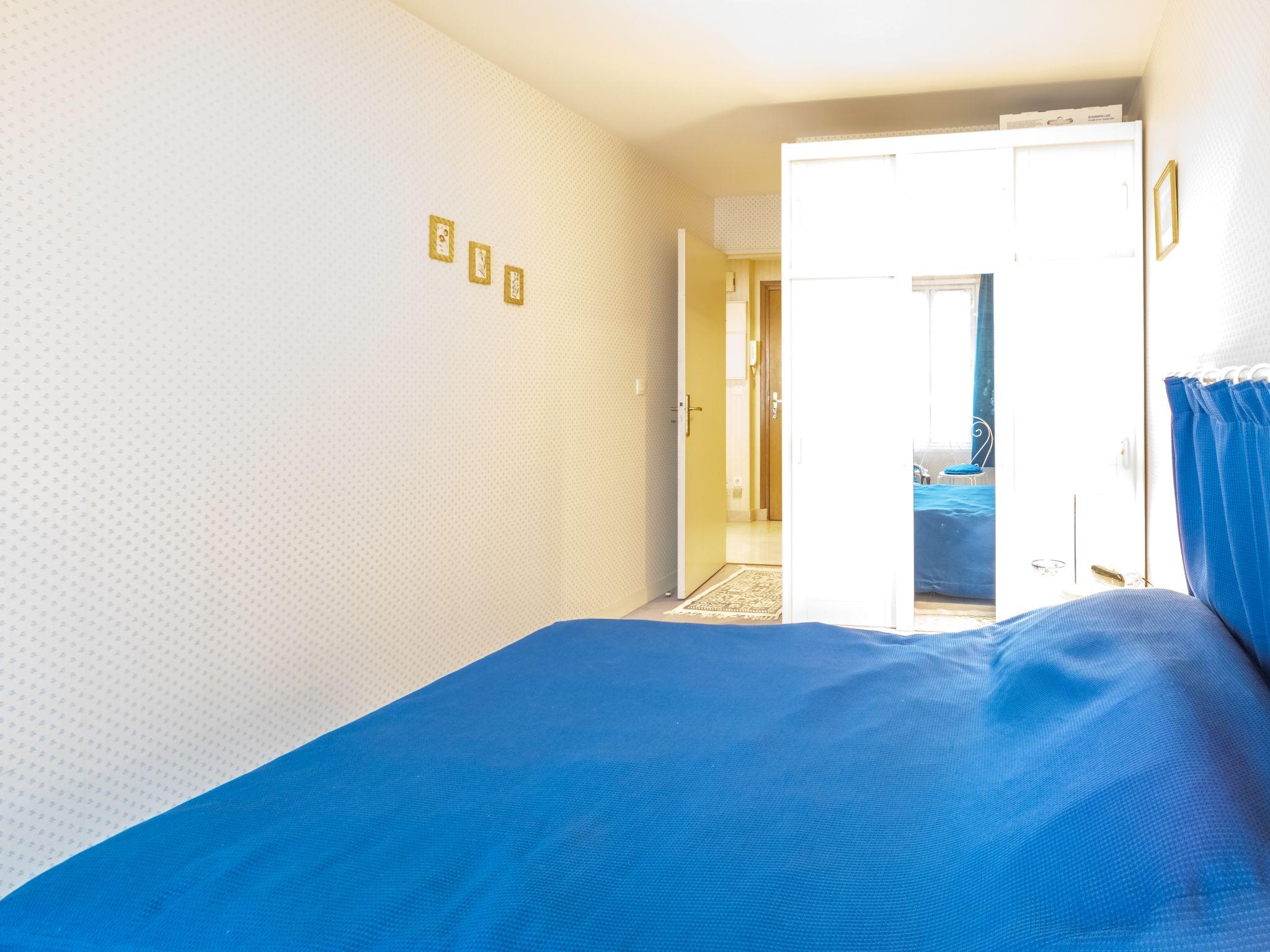 Foto 13 - Appartamento con 1 camera da letto a Saint-Malo con vista mare