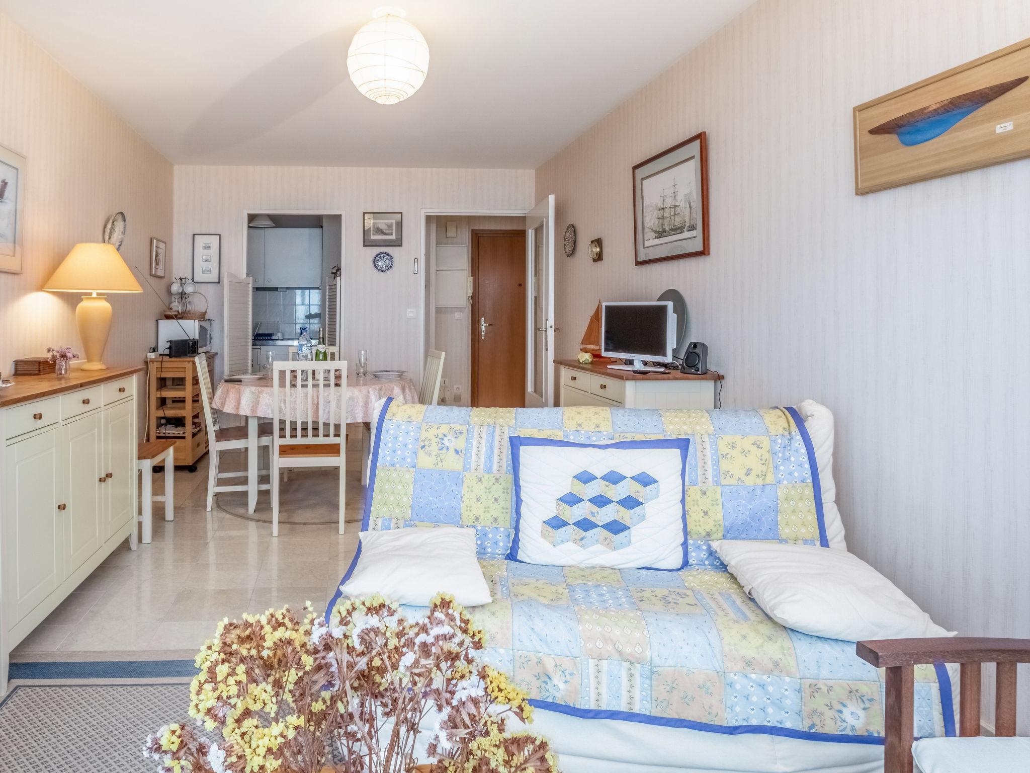 Foto 3 - Apartamento de 1 habitación en Saint-Malo con vistas al mar
