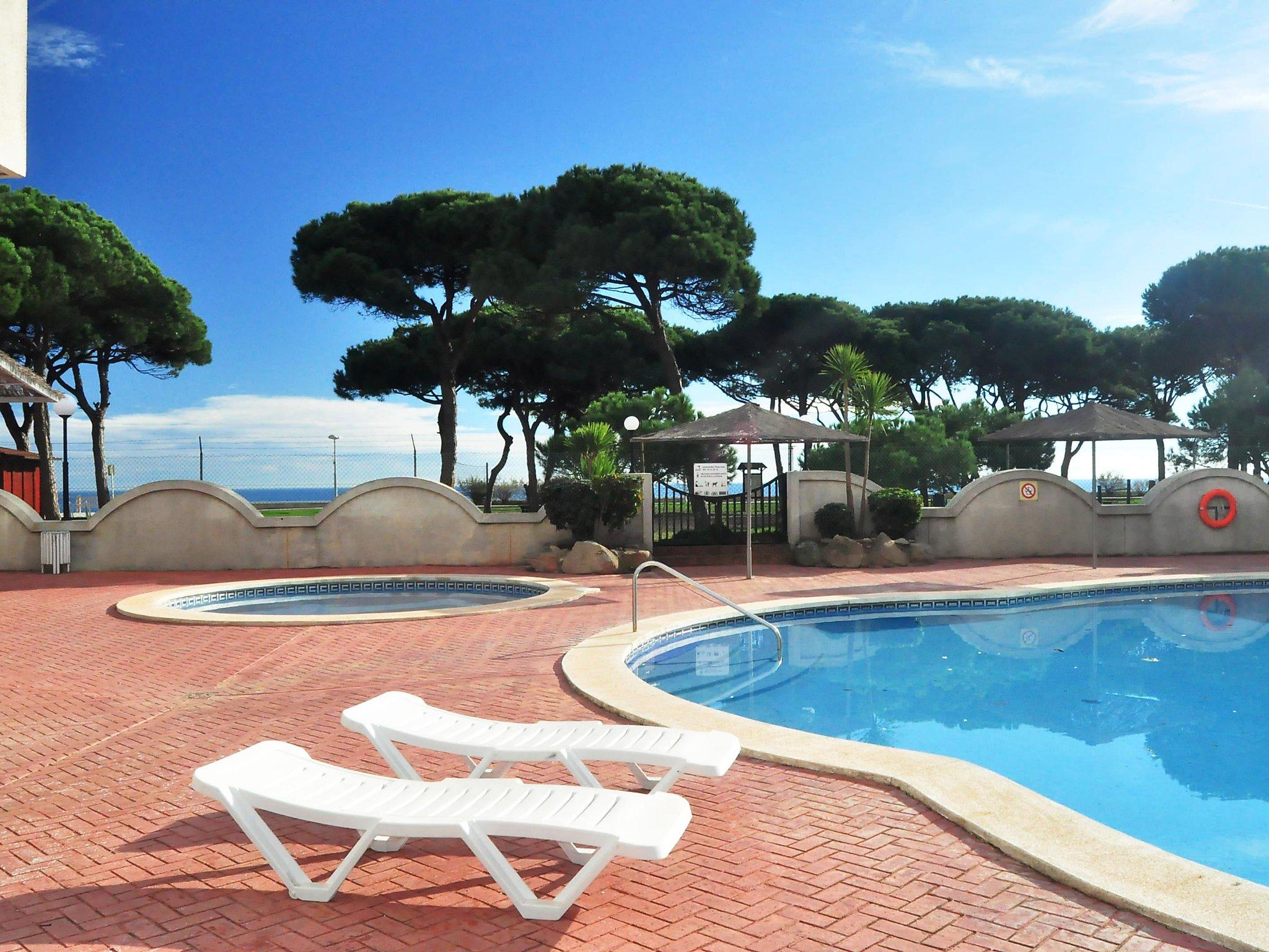 Photo 12 - Appartement de 3 chambres à Blanes avec piscine et vues à la mer