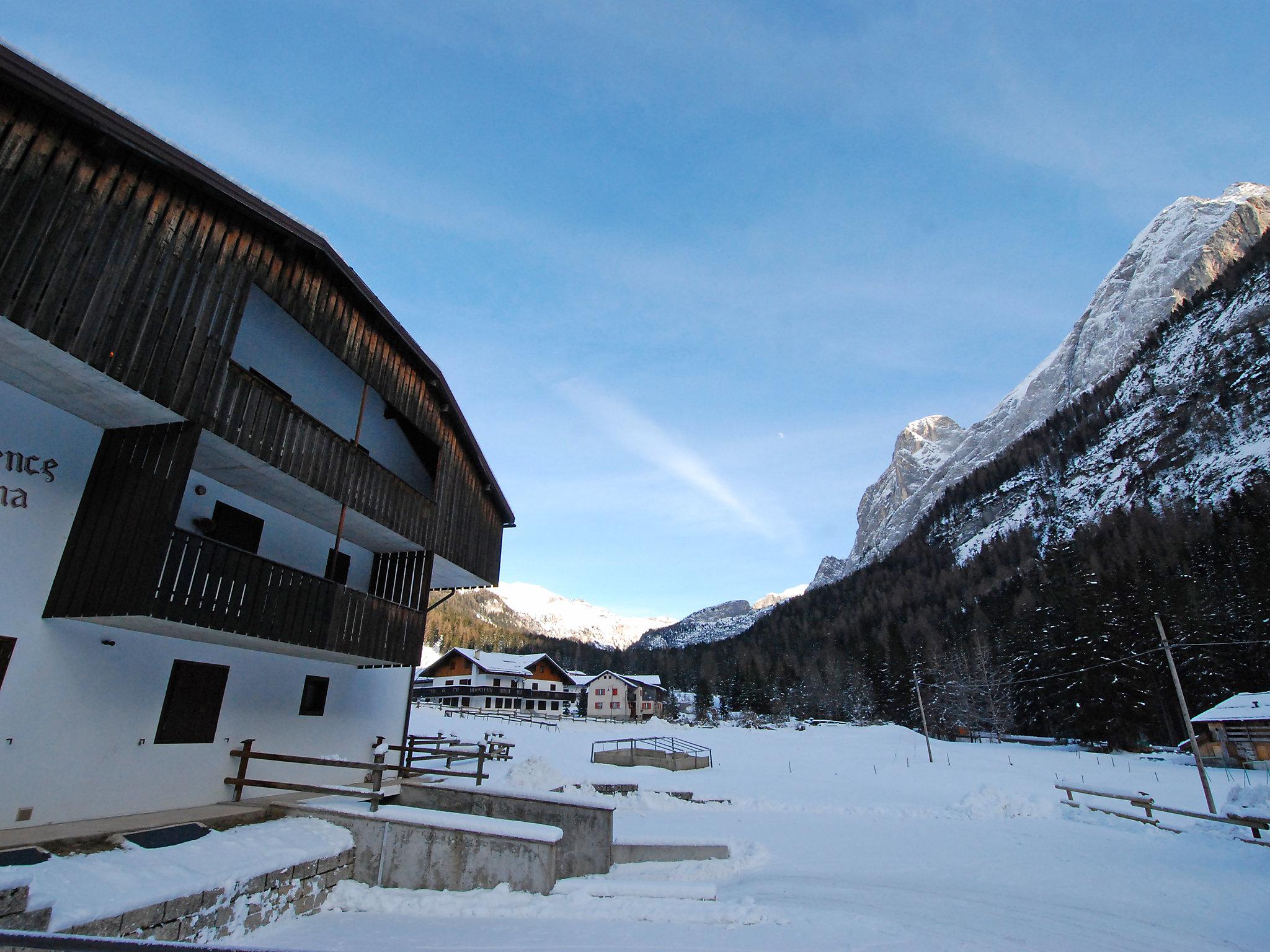 Foto 20 - Appartamento con 1 camera da letto a Canazei con vista sulle montagne