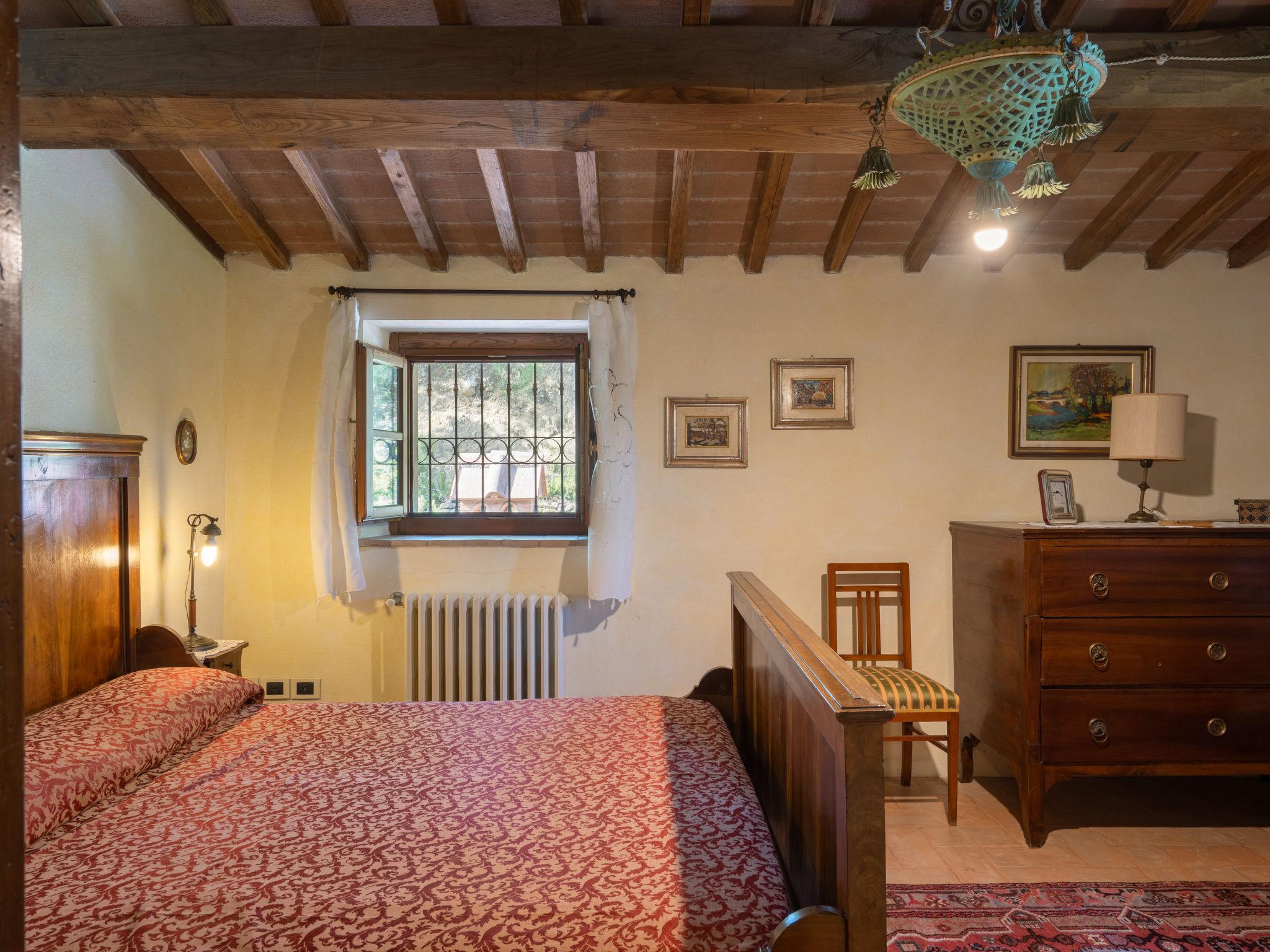 Foto 22 - Haus mit 5 Schlafzimmern in Arezzo mit privater pool und garten