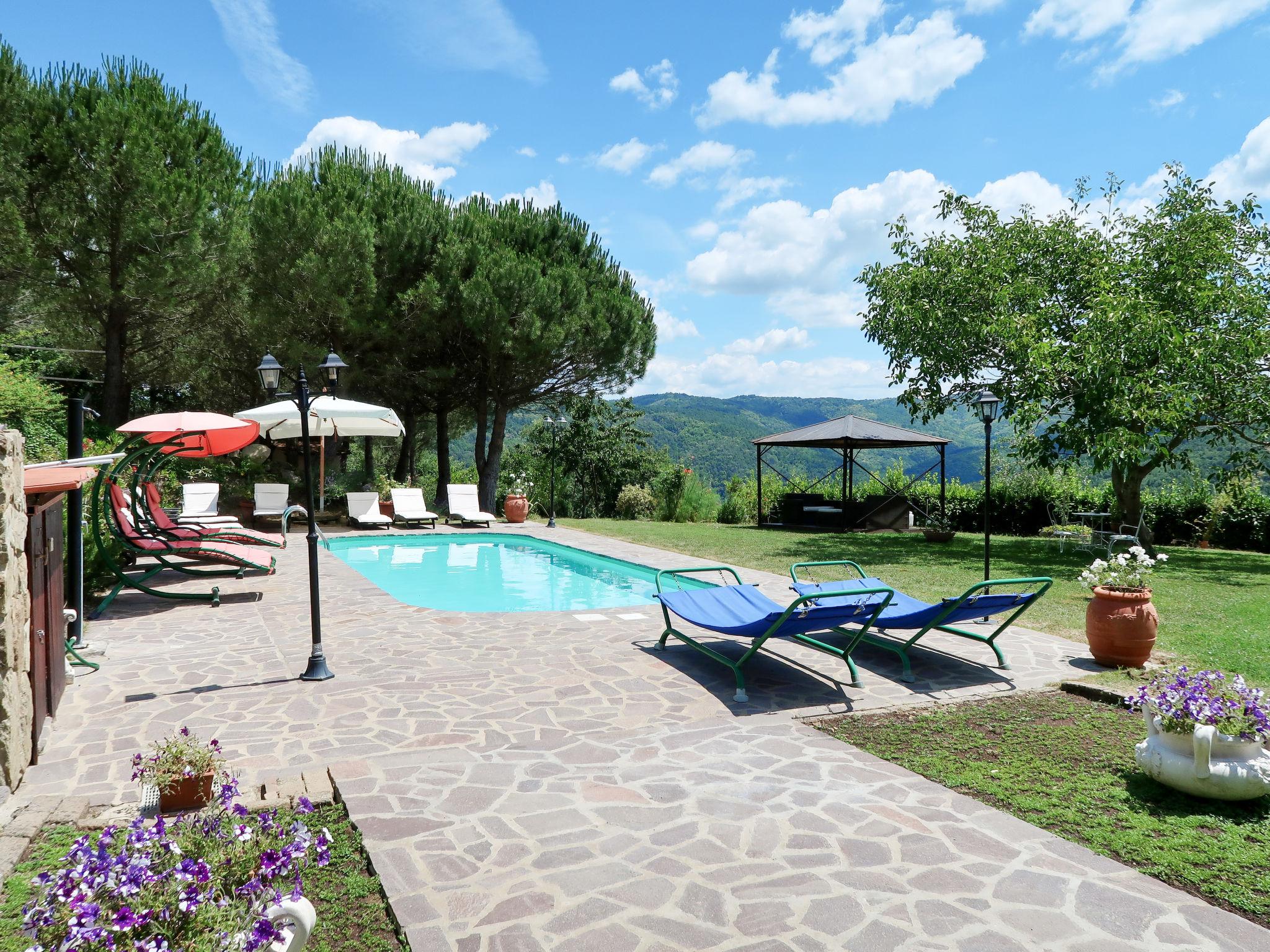 Photo 33 - Maison de 5 chambres à Arezzo avec piscine privée et jardin