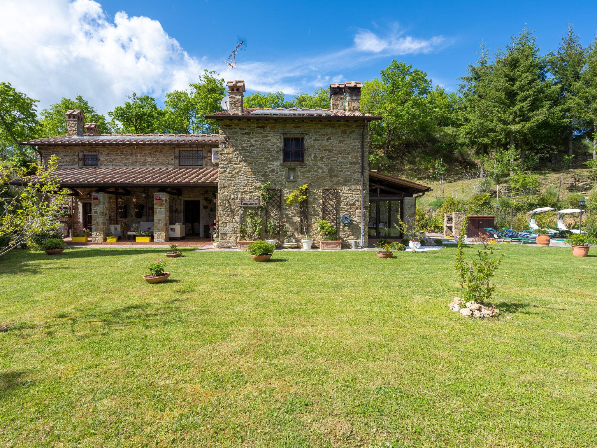 Foto 32 - Casa de 5 habitaciones en Arezzo con piscina privada y jardín