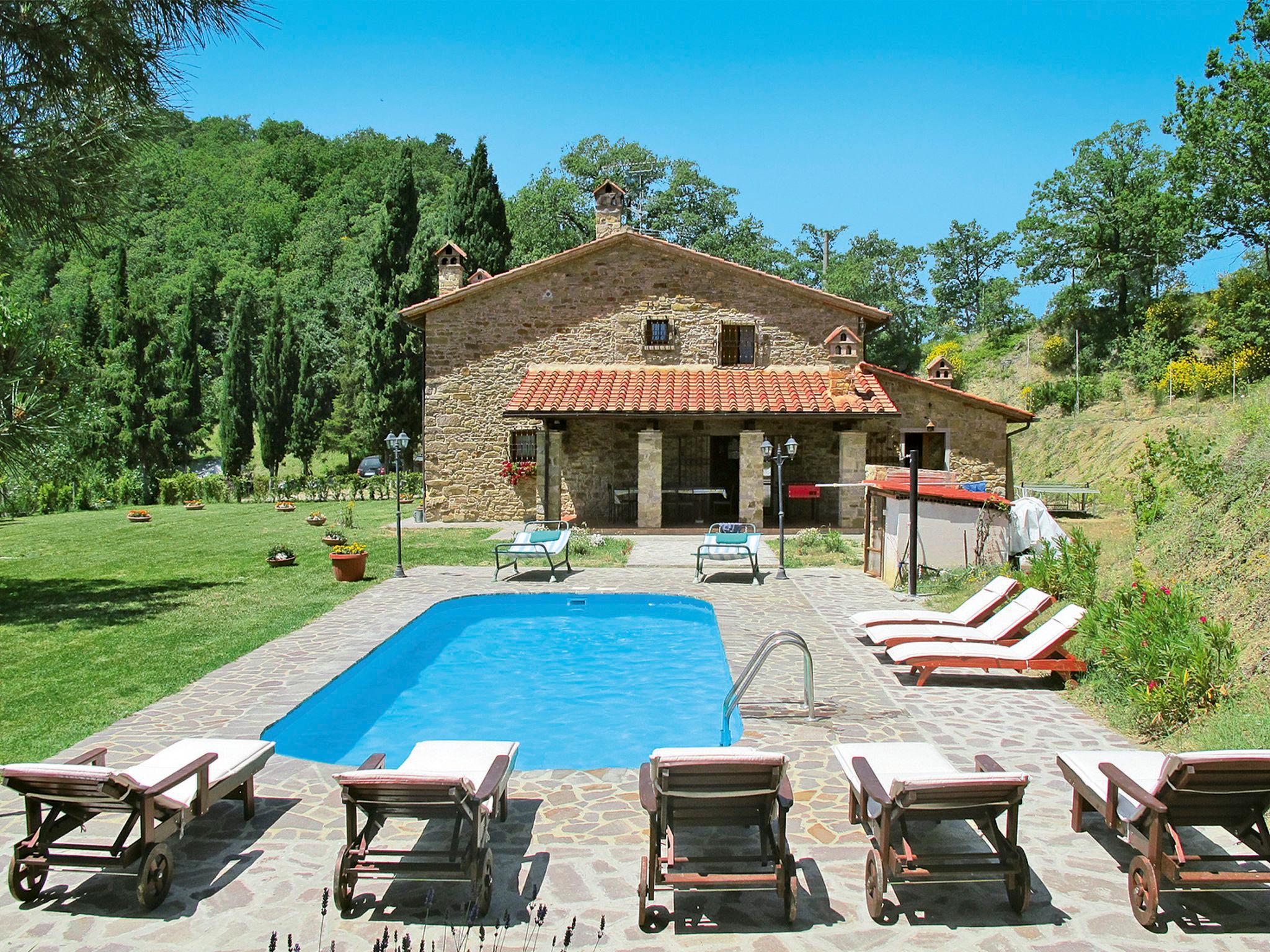 Foto 41 - Casa de 5 habitaciones en Arezzo con piscina privada y jardín