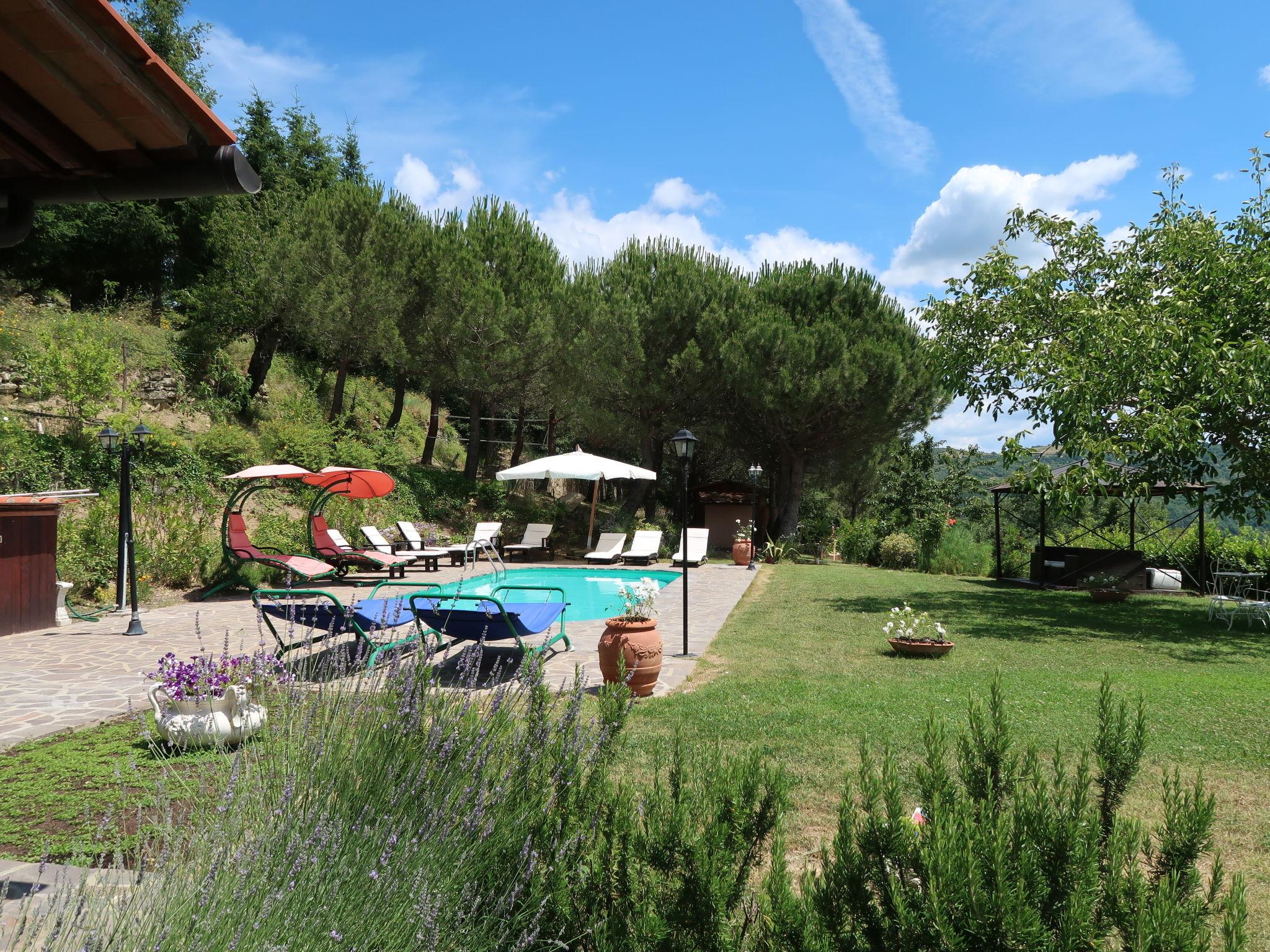 Photo 40 - Maison de 5 chambres à Arezzo avec piscine privée et jardin