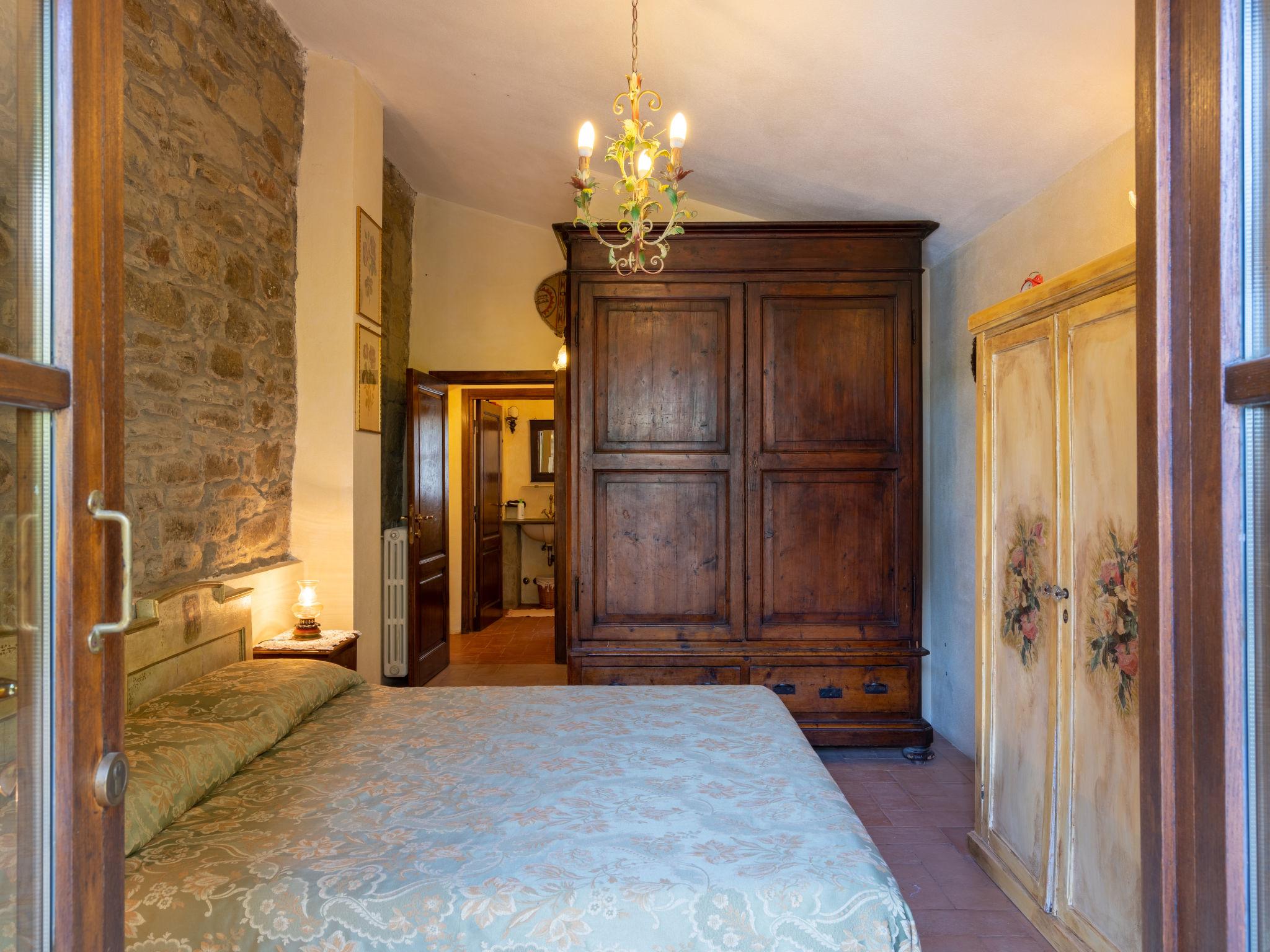 Foto 16 - Casa con 5 camere da letto a Arezzo con piscina privata e giardino