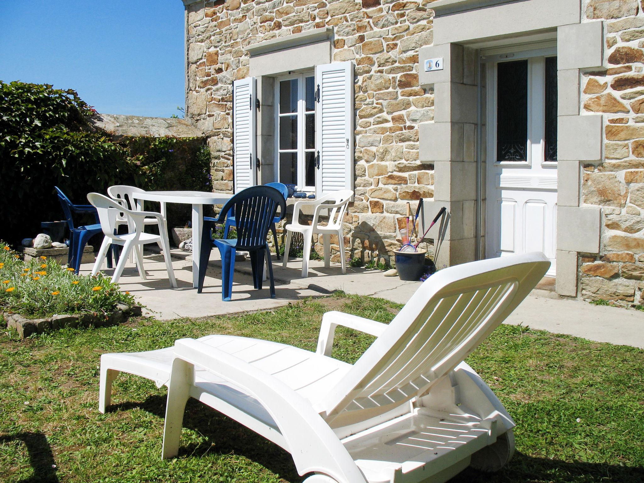 Photo 2 - Maison de 3 chambres à Plogoff avec jardin et vues à la mer