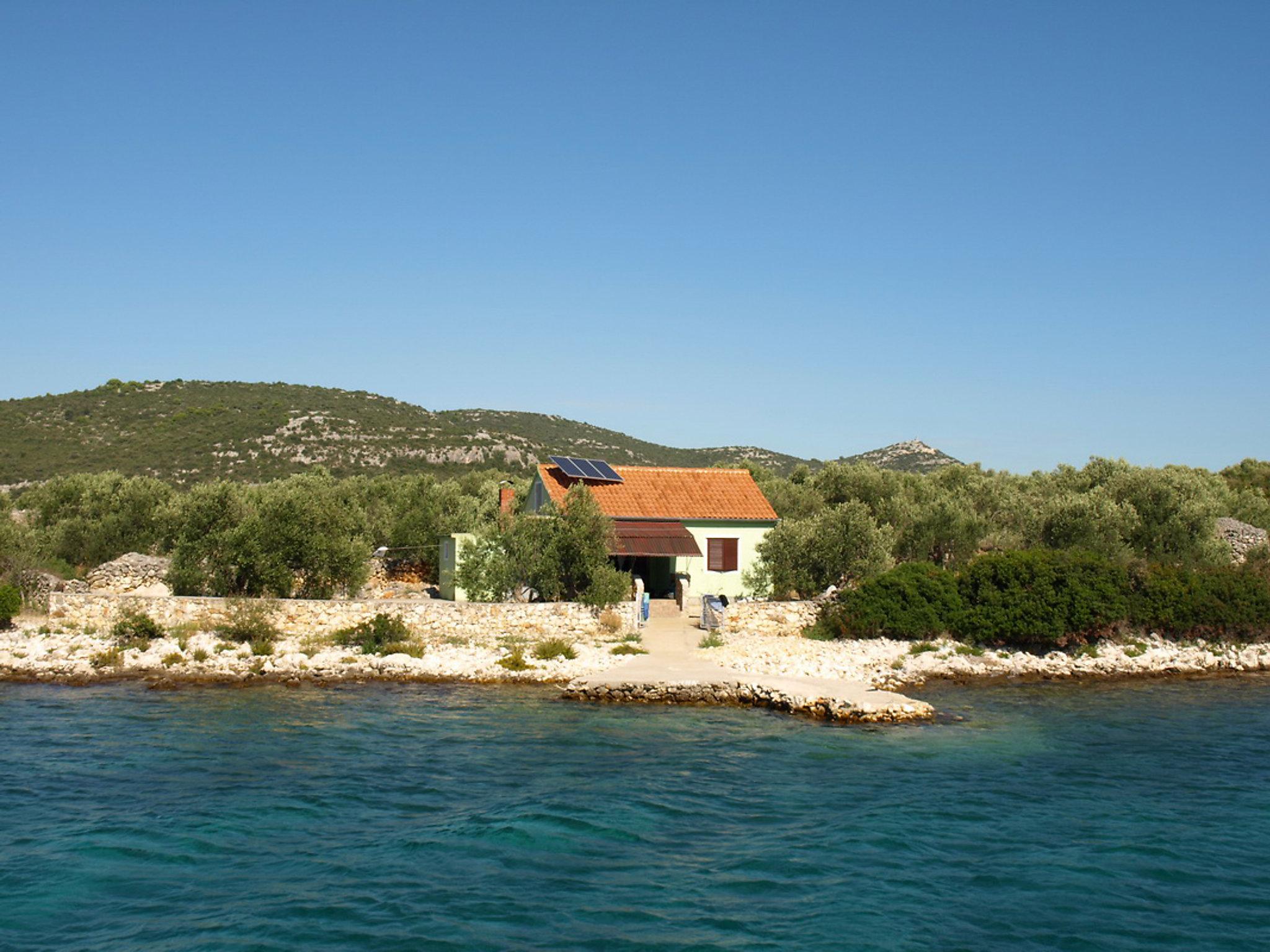 Foto 15 - Casa con 2 camere da letto a Pašman con terrazza e vista mare