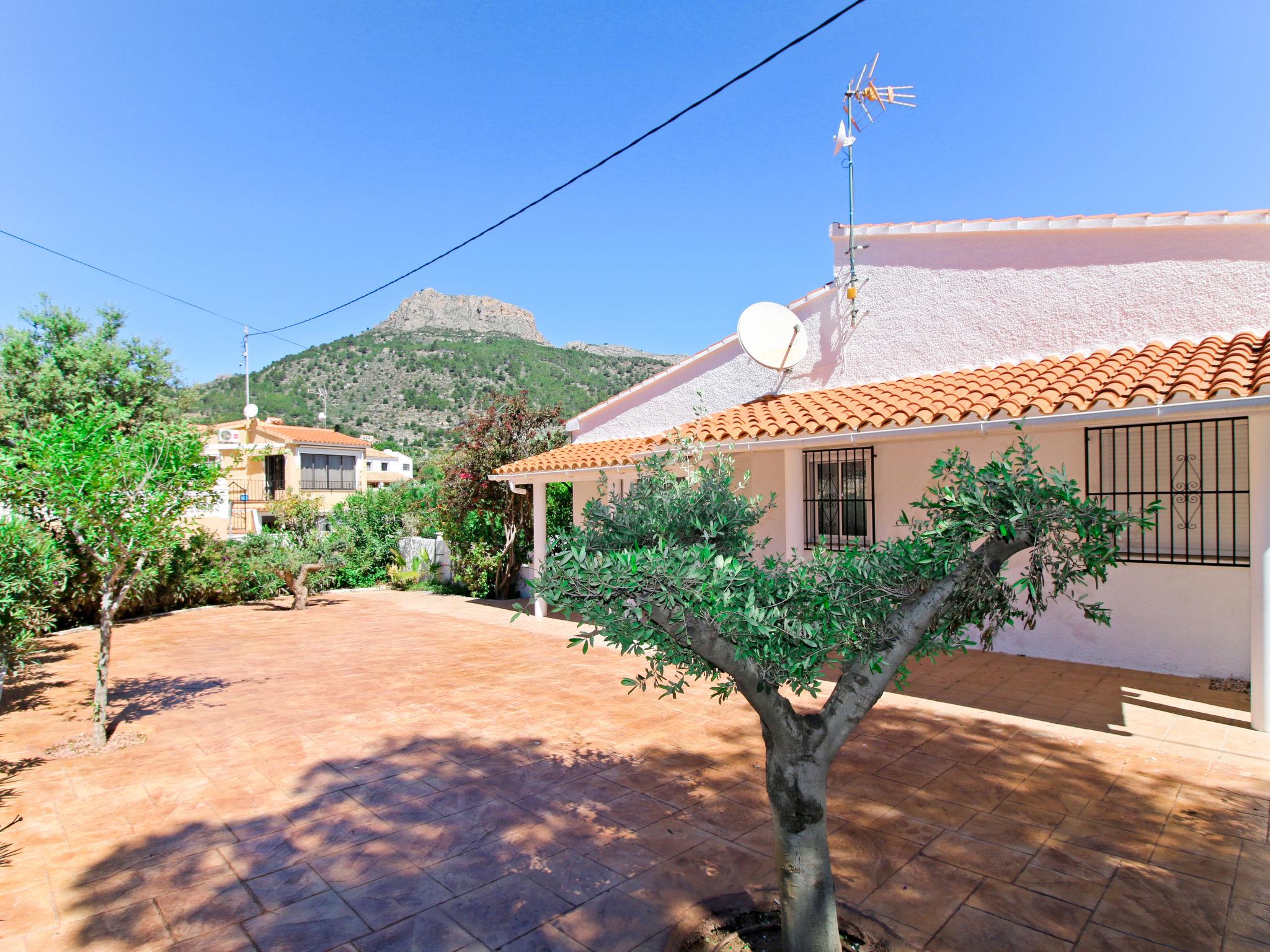 Foto 23 - Casa de 5 quartos em Calp com piscina privada e jardim