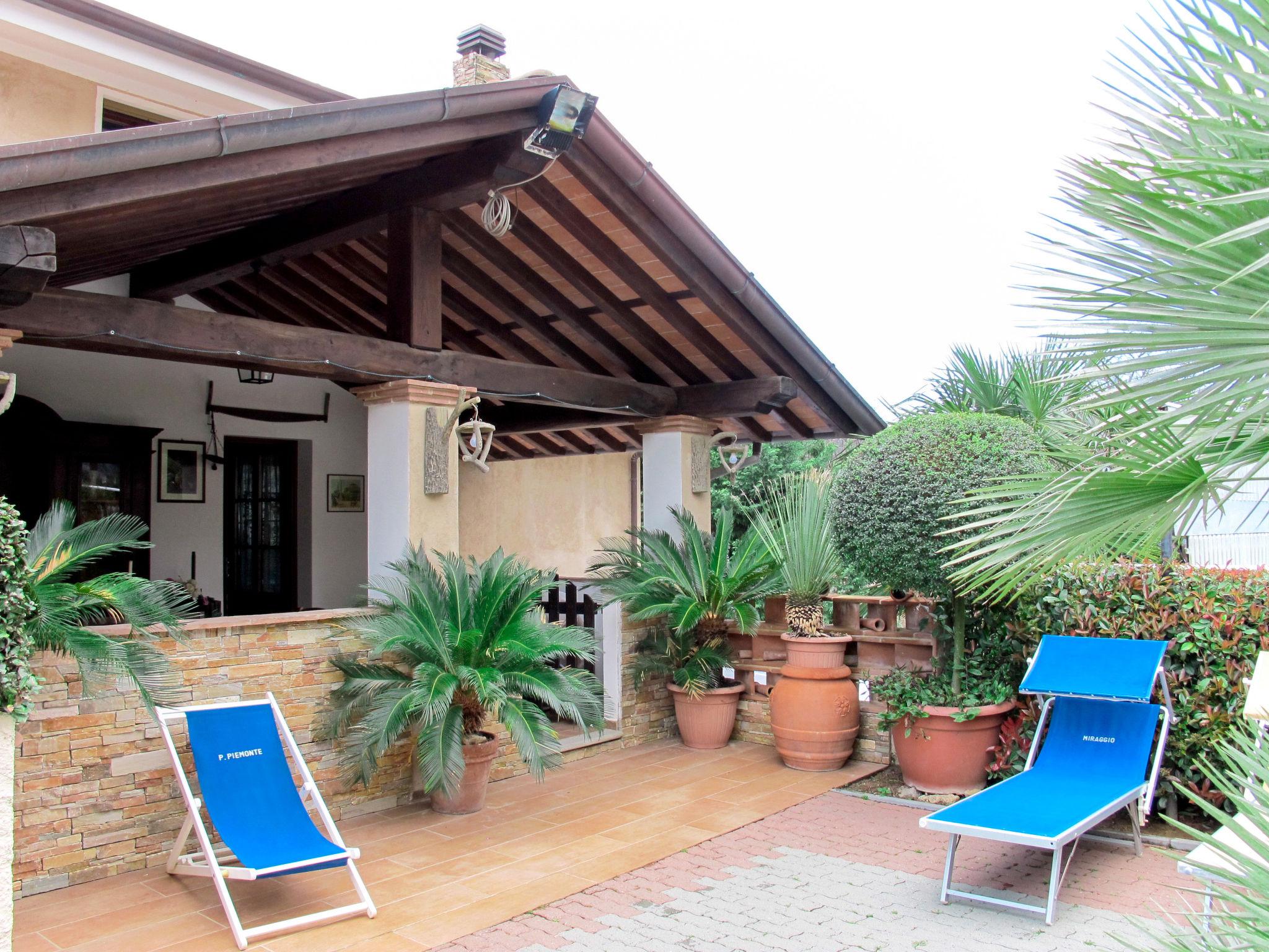 Photo 39 - 2 bedroom Apartment in Camaiore with private pool and garden