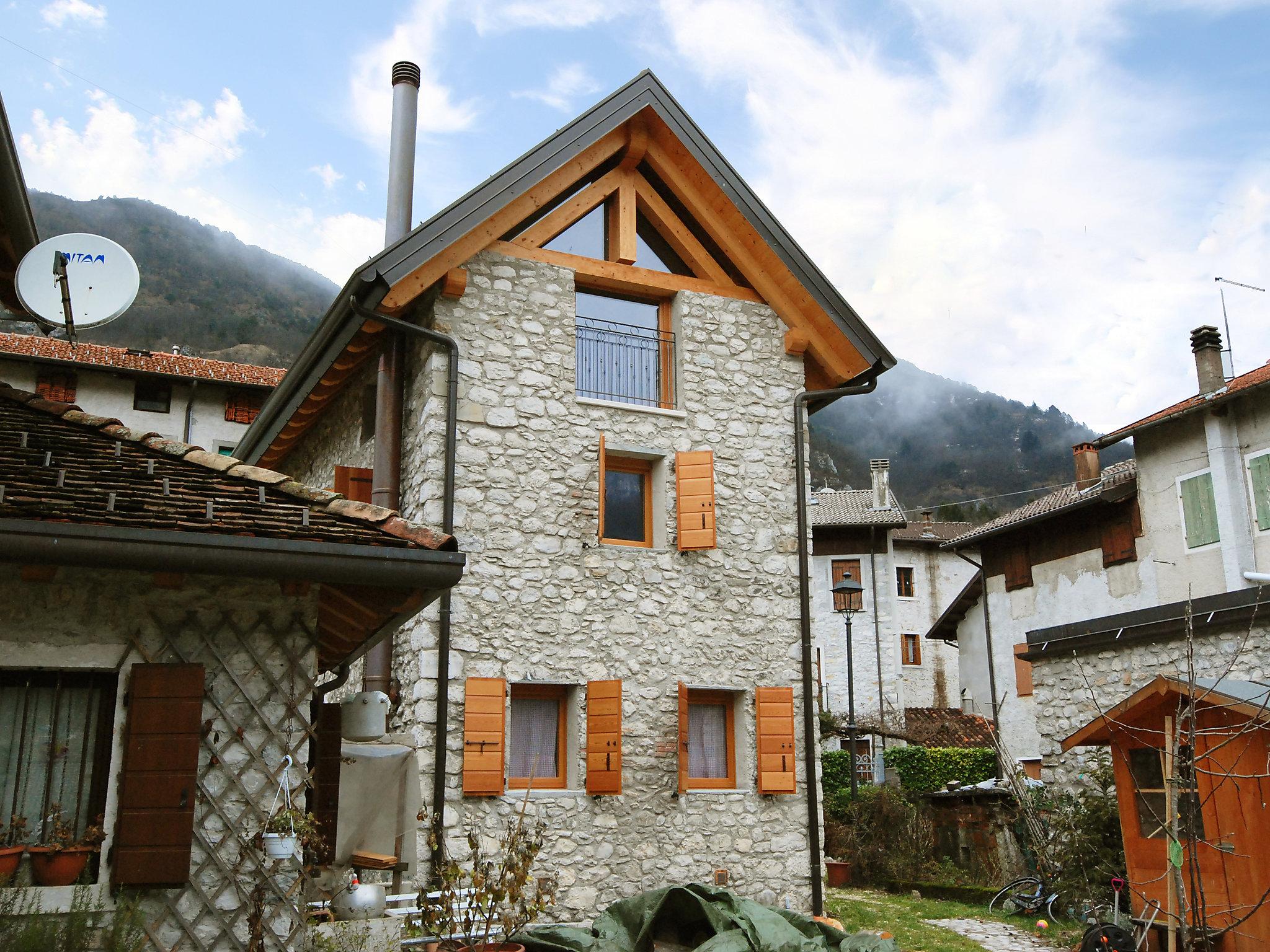 Photo 1 - Appartement de 2 chambres à Barcis avec vues sur la montagne