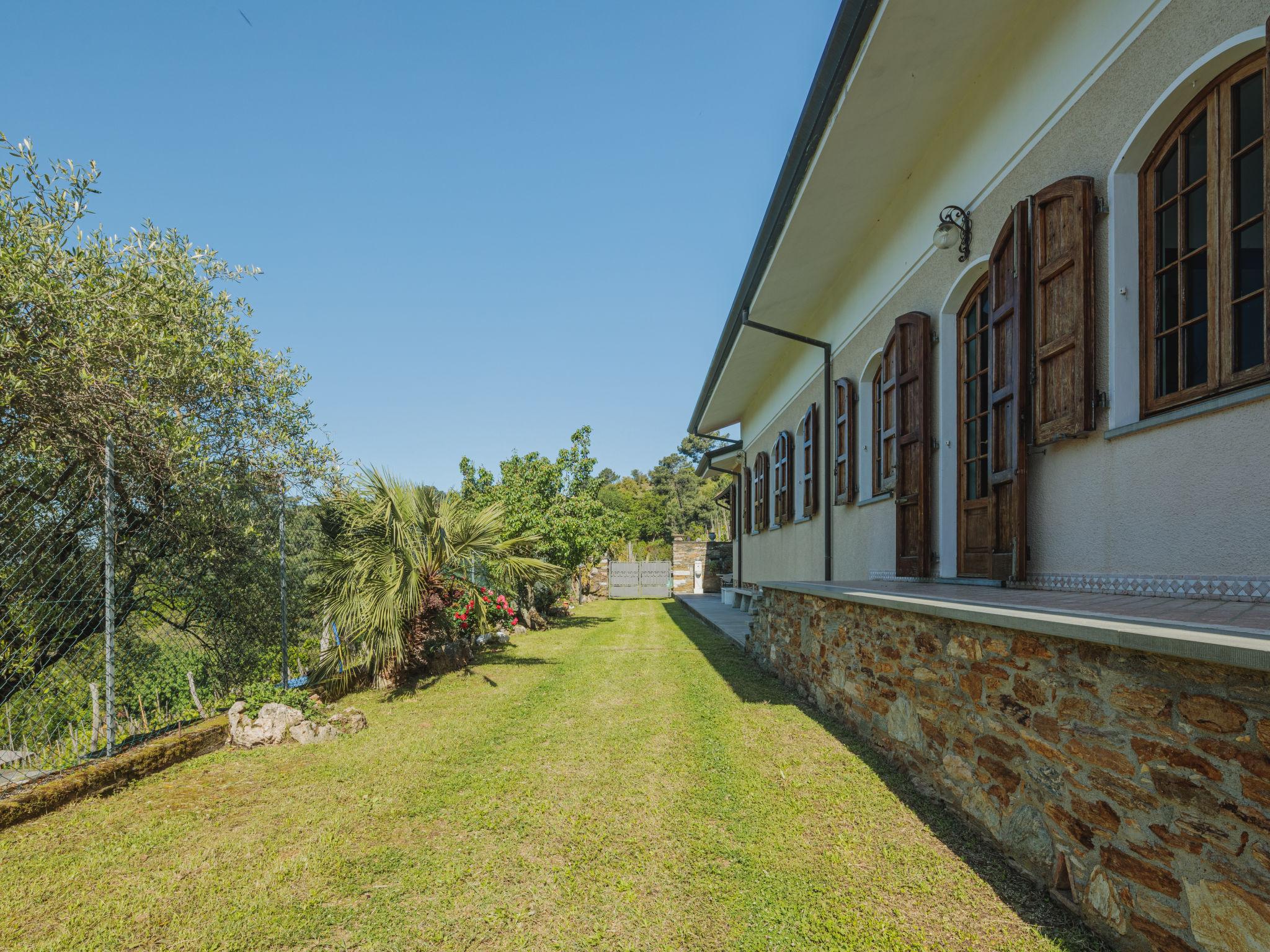 Photo 29 - 5 bedroom House in Montignoso with garden and terrace