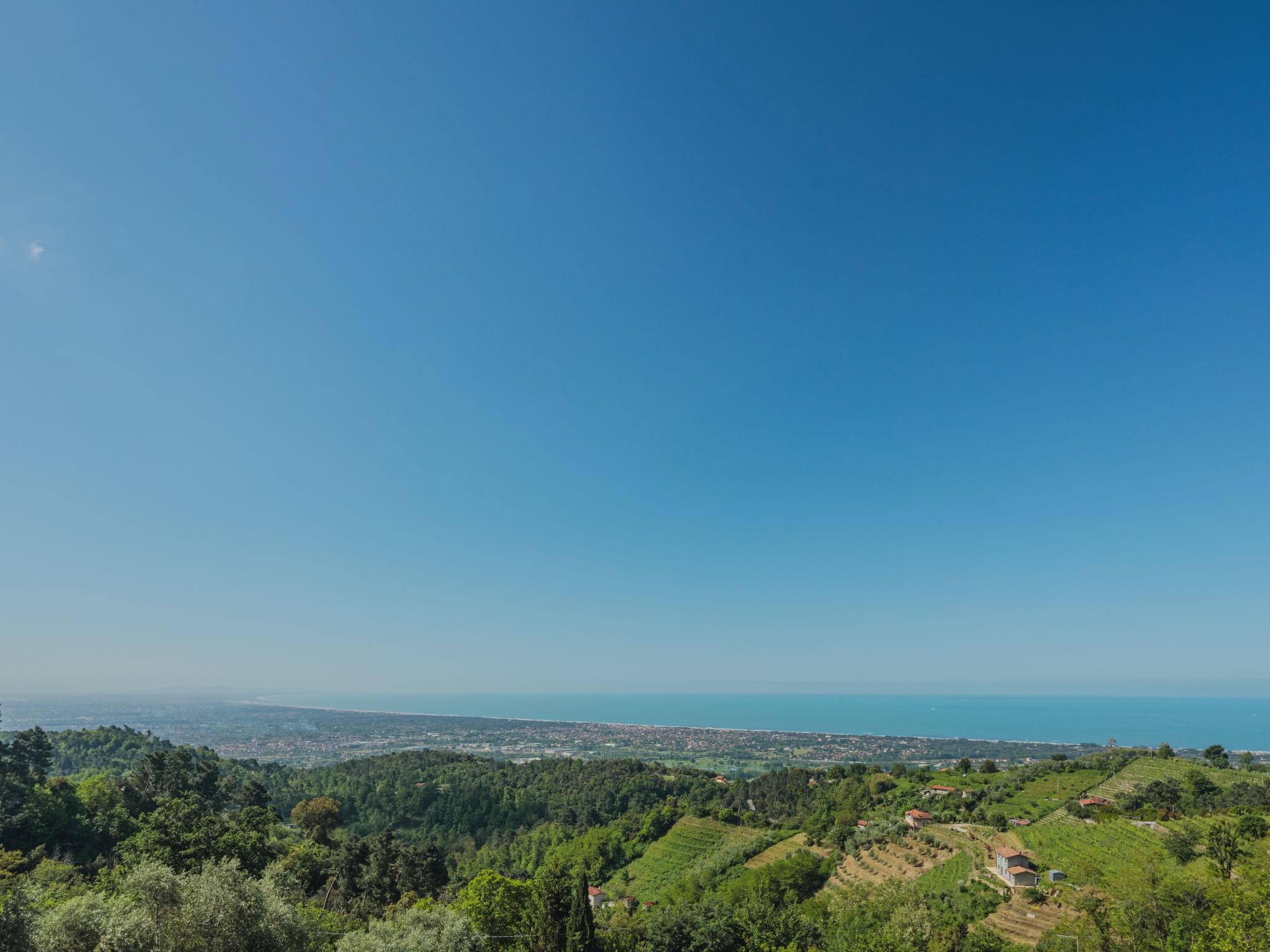 Foto 5 - Casa con 5 camere da letto a Montignoso con giardino e terrazza