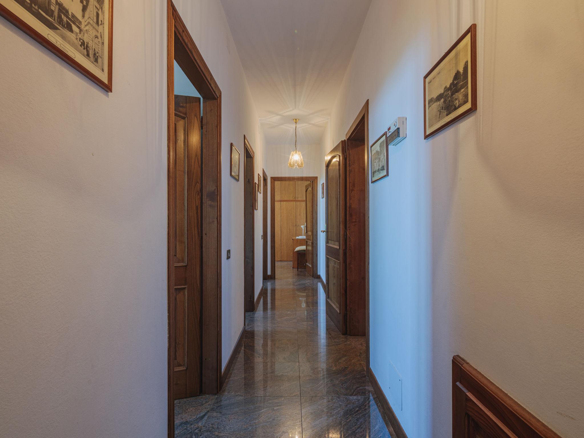 Foto 26 - Haus mit 5 Schlafzimmern in Montignoso mit garten und terrasse