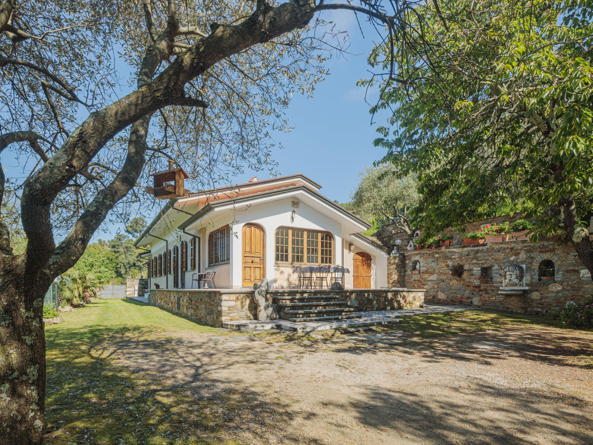 Foto 1 - Haus mit 5 Schlafzimmern in Montignoso mit garten und terrasse