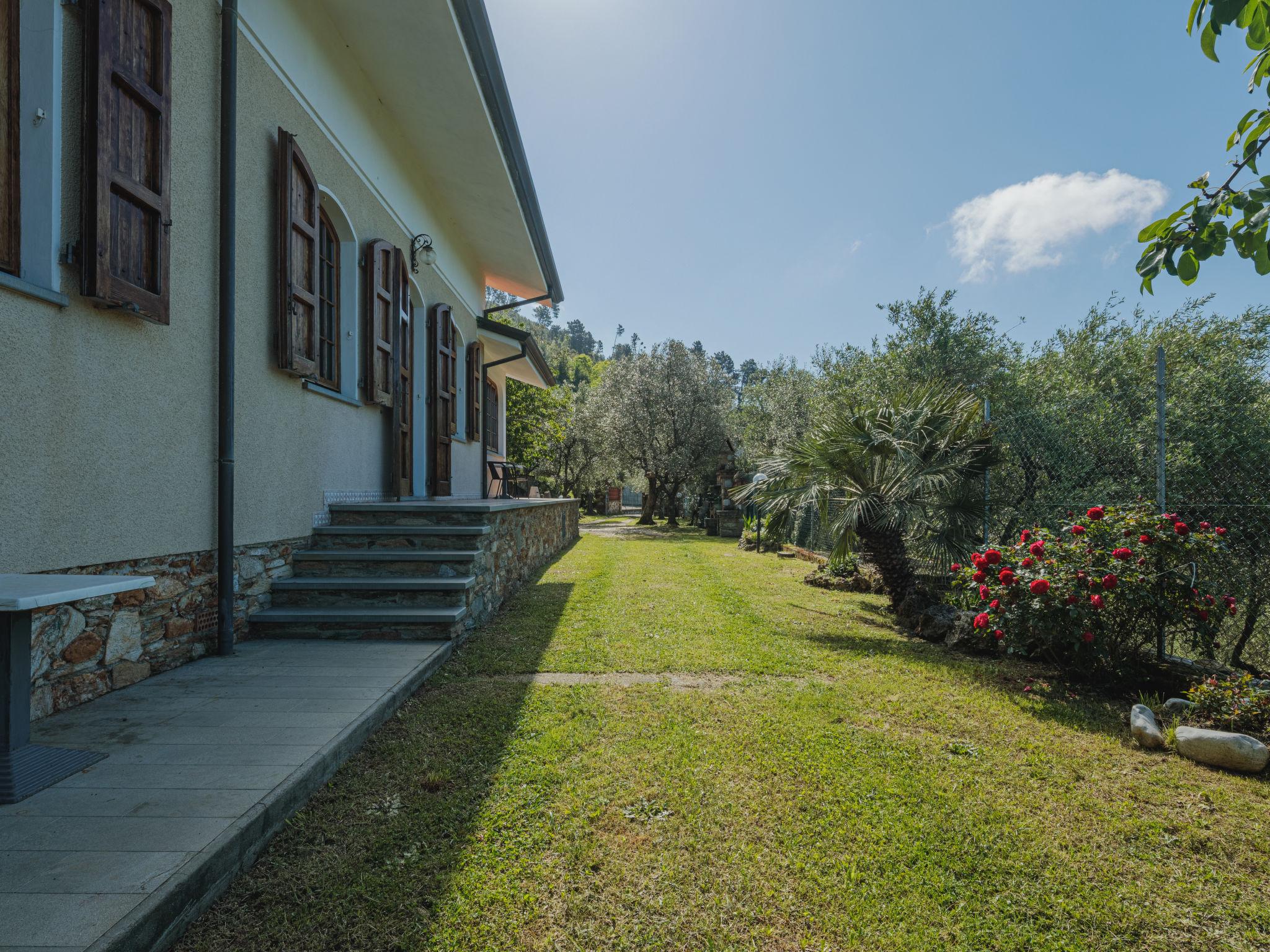 Foto 32 - Casa de 5 quartos em Montignoso com jardim e terraço