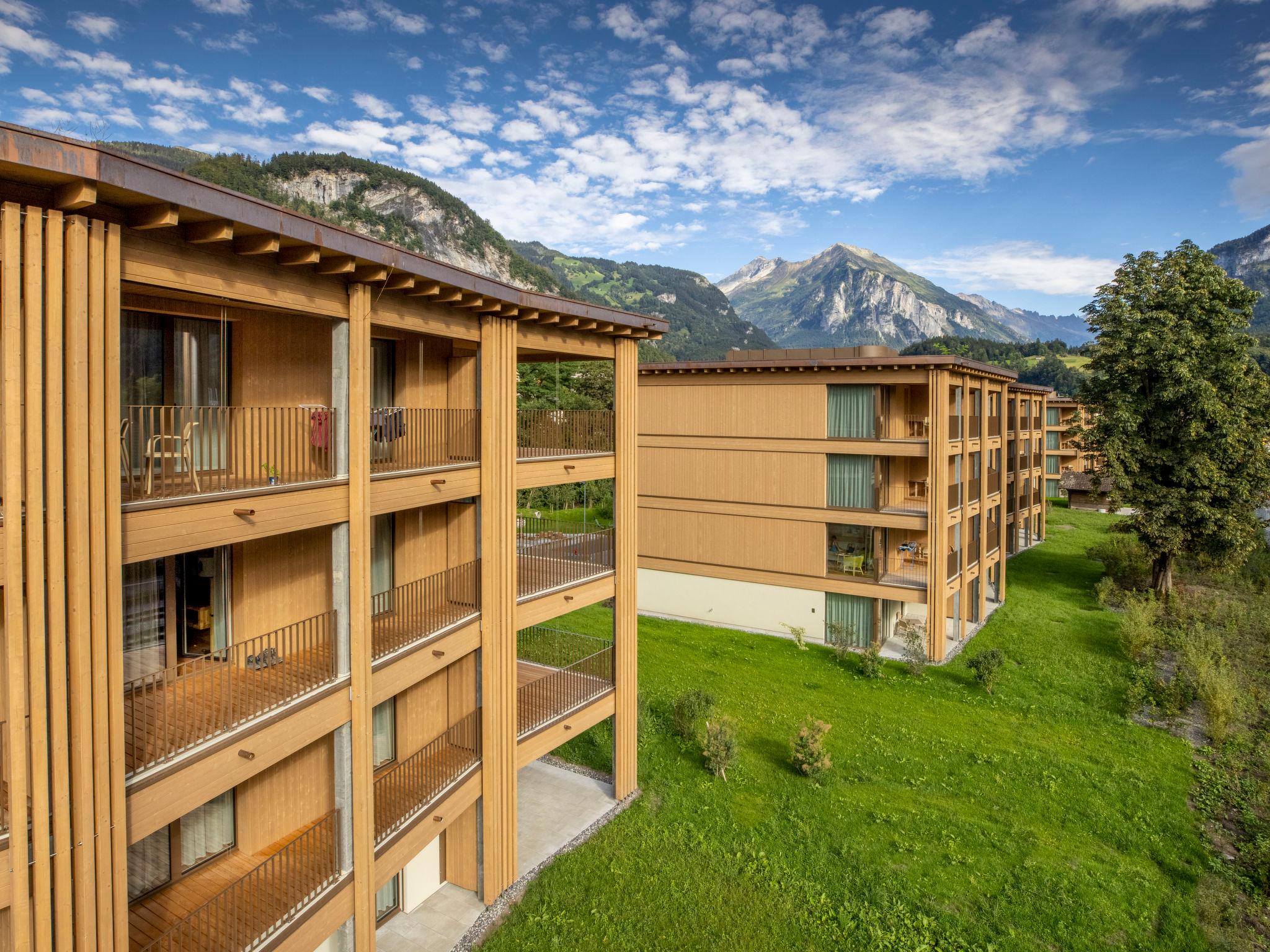 Photo 1 - Appartement de 2 chambres à Meiringen avec jardin et vues sur la montagne