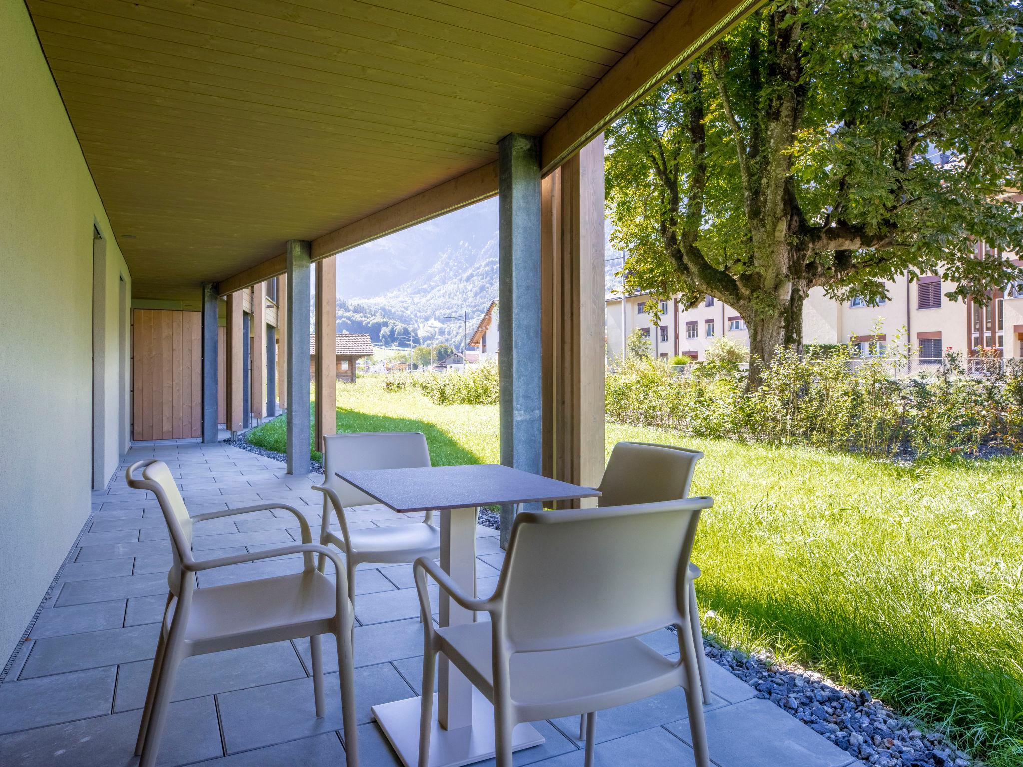 Photo 3 - Appartement de 2 chambres à Meiringen avec jardin et vues sur la montagne