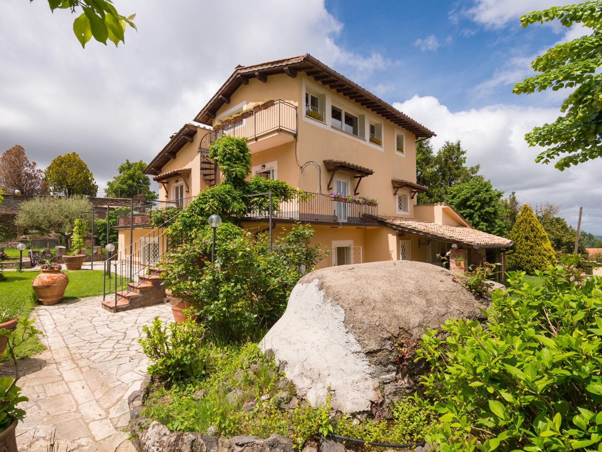 Foto 1 - Casa con 5 camere da letto a Rocca di Papa con piscina privata e giardino