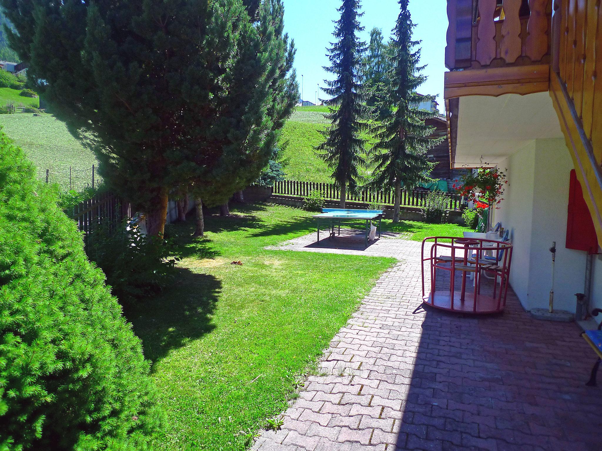Photo 5 - 3 bedroom Apartment in Grächen with garden and mountain view