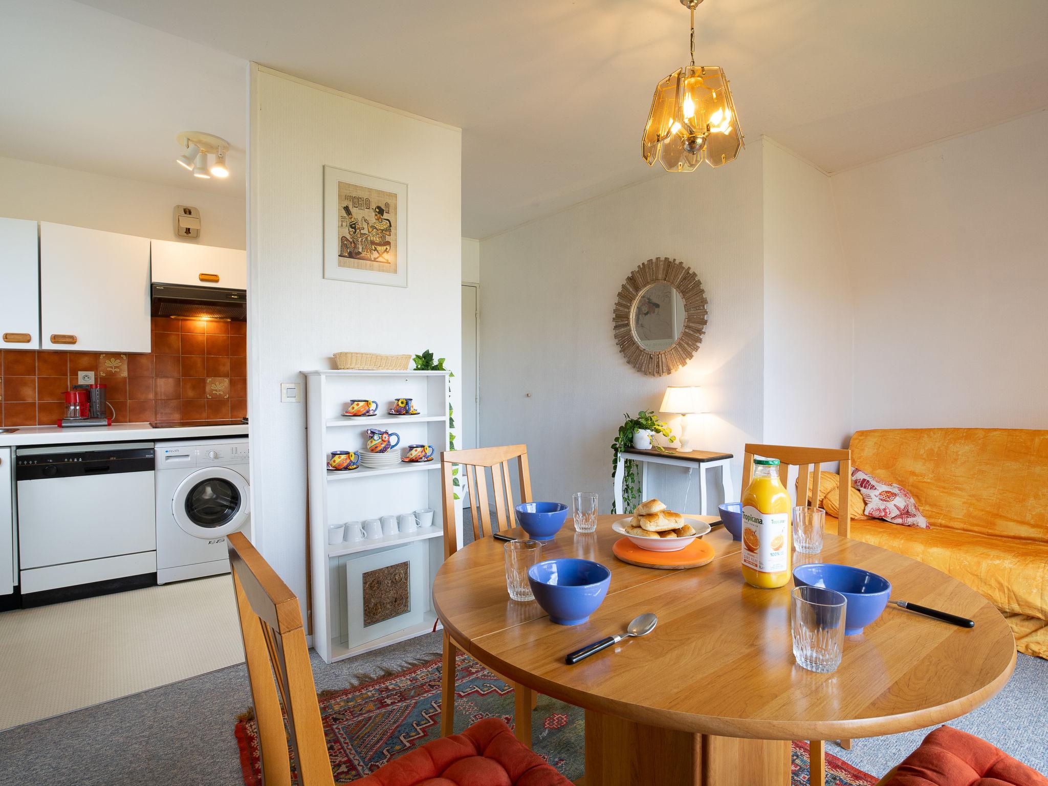 Foto 8 - Apartamento de 1 habitación en Cabourg con vistas al mar