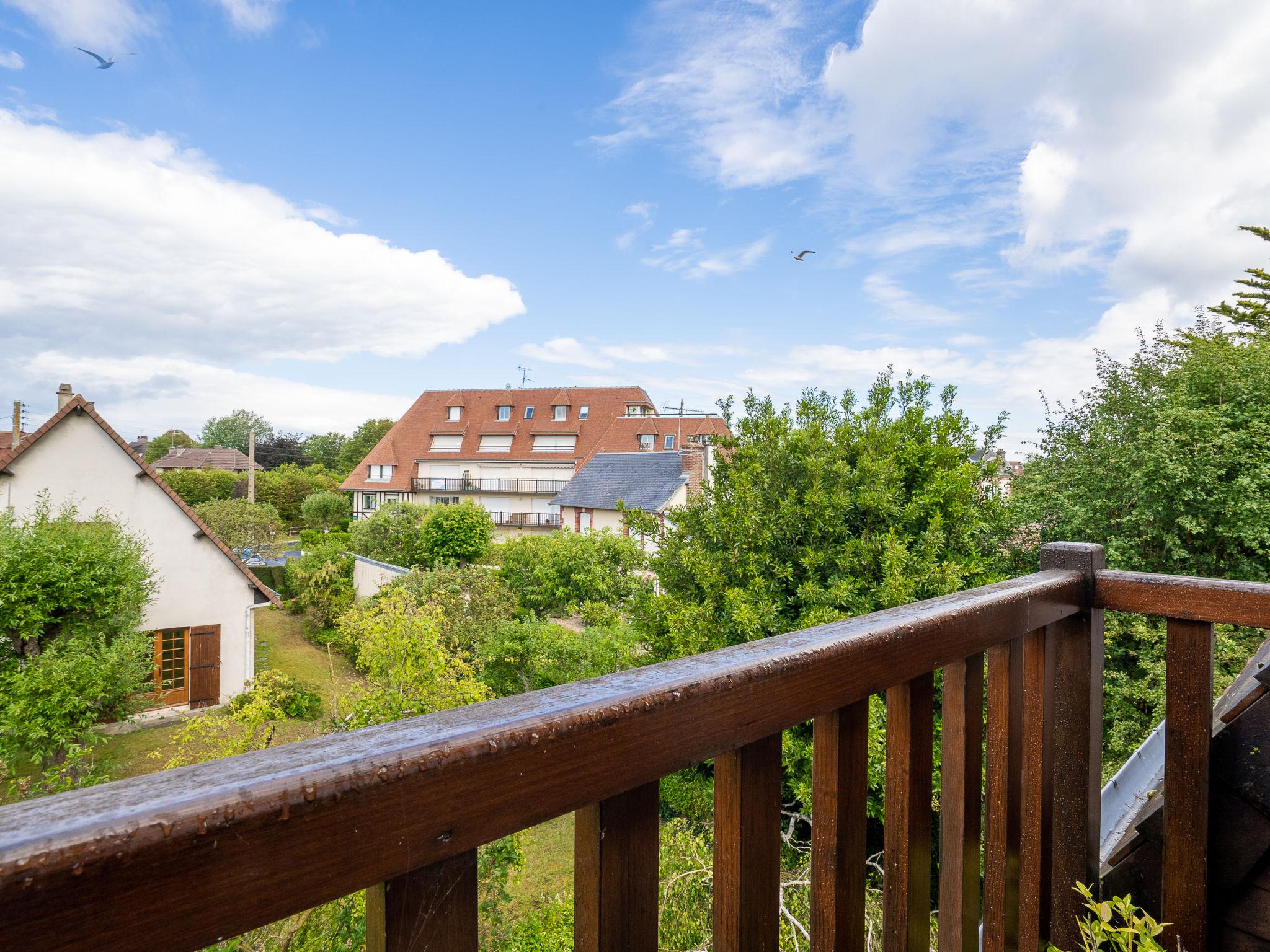 Foto 13 - Apartment mit 1 Schlafzimmer in Cabourg mit blick aufs meer