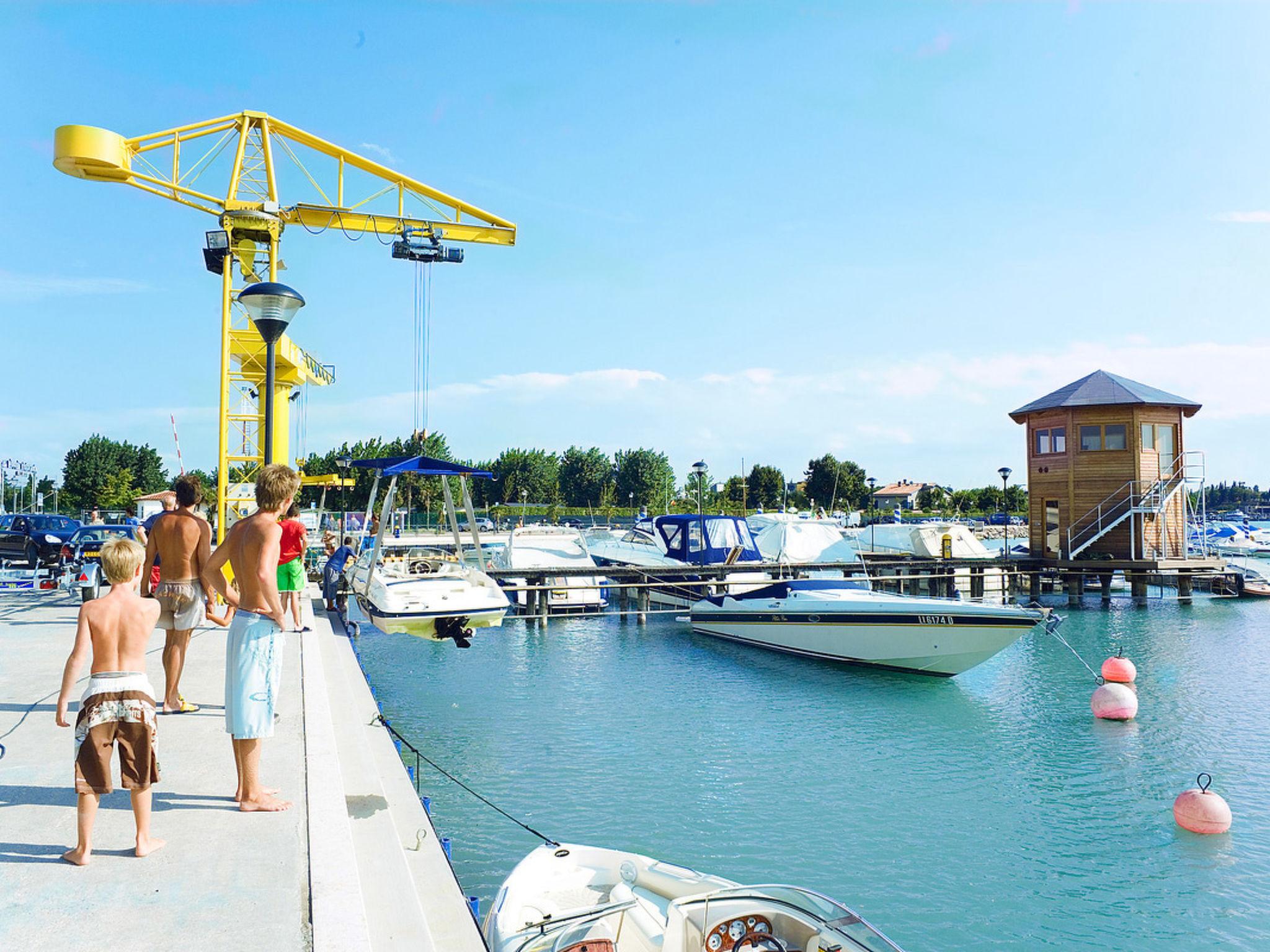 Photo 24 - Maison de 3 chambres à Peschiera del Garda avec piscine et jardin