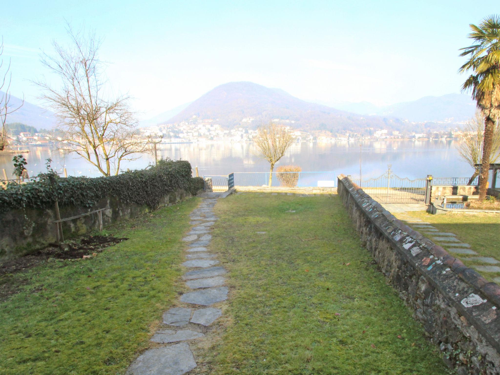 Foto 5 - Appartamento con 2 camere da letto a Lavena Ponte Tresa con giardino e vista sulle montagne