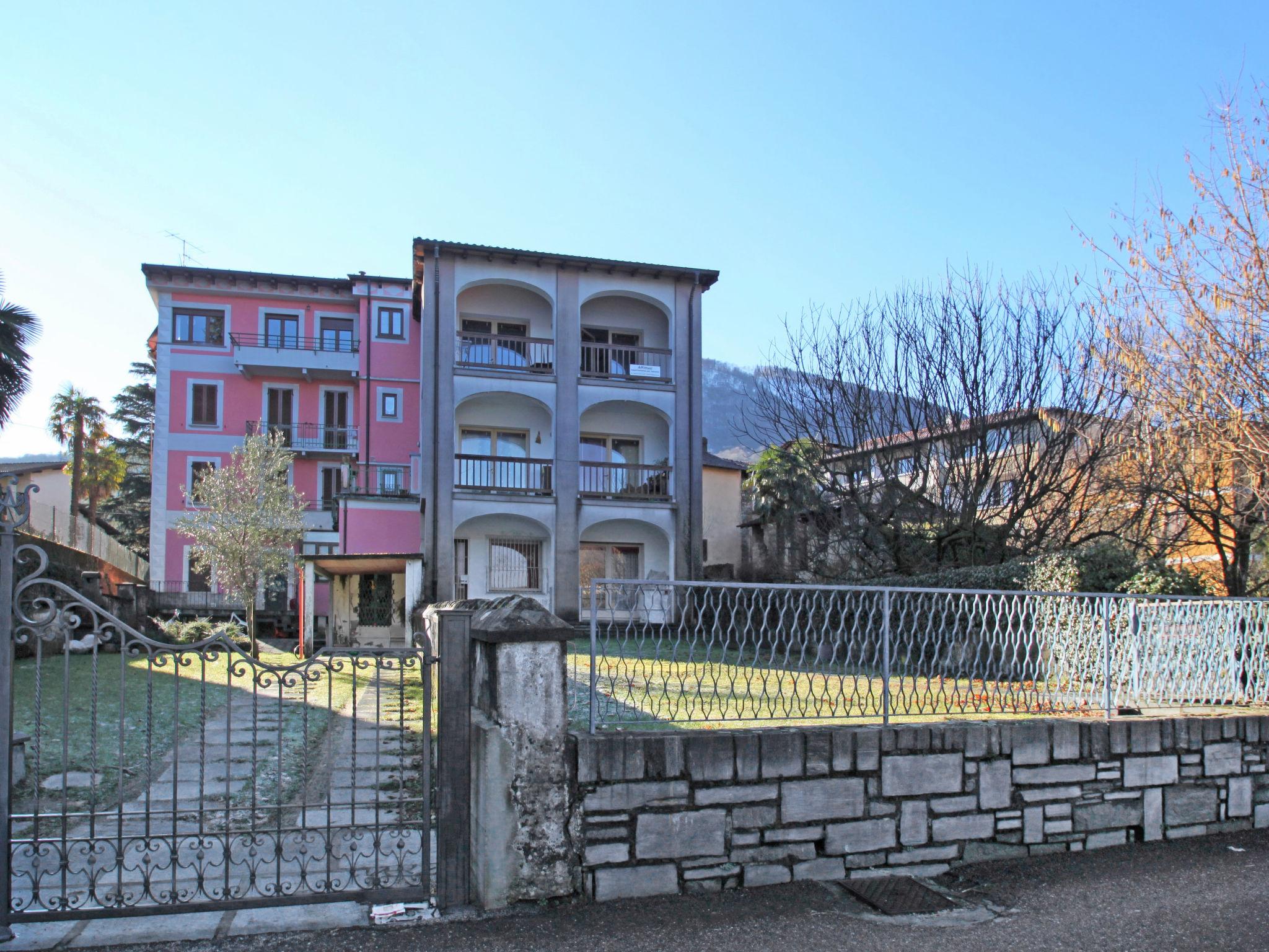 Photo 24 - Appartement de 2 chambres à Lavena Ponte Tresa avec jardin et terrasse