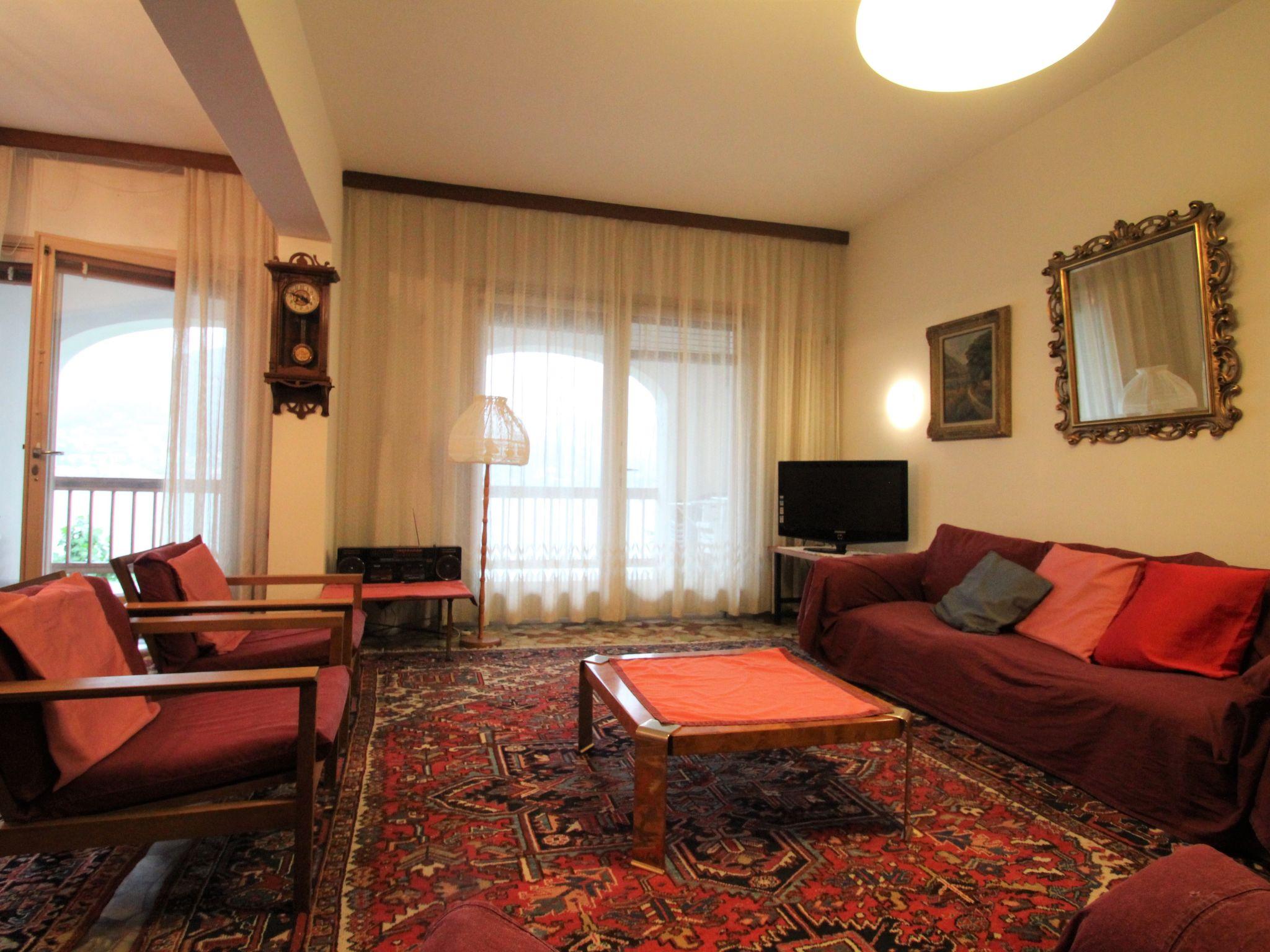 Photo 6 - 2 bedroom Apartment in Lavena Ponte Tresa with garden and terrace