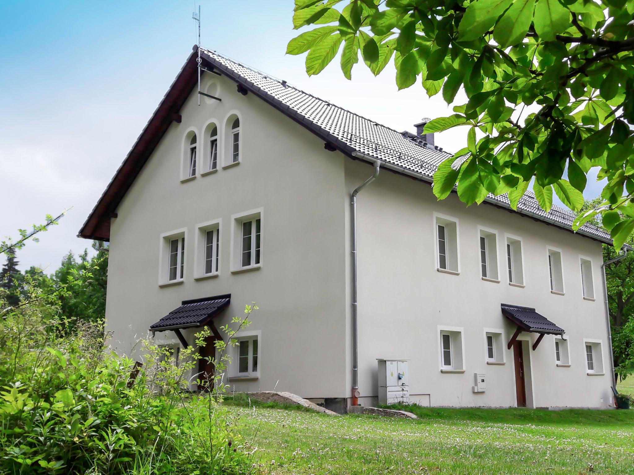 Foto 27 - Haus mit 2 Schlafzimmern in Lubomierz mit privater pool und garten