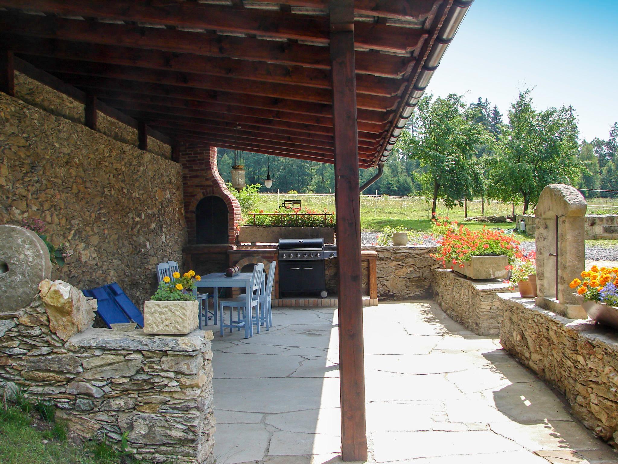 Photo 15 - Maison de 2 chambres à Lubomierz avec piscine privée et jardin