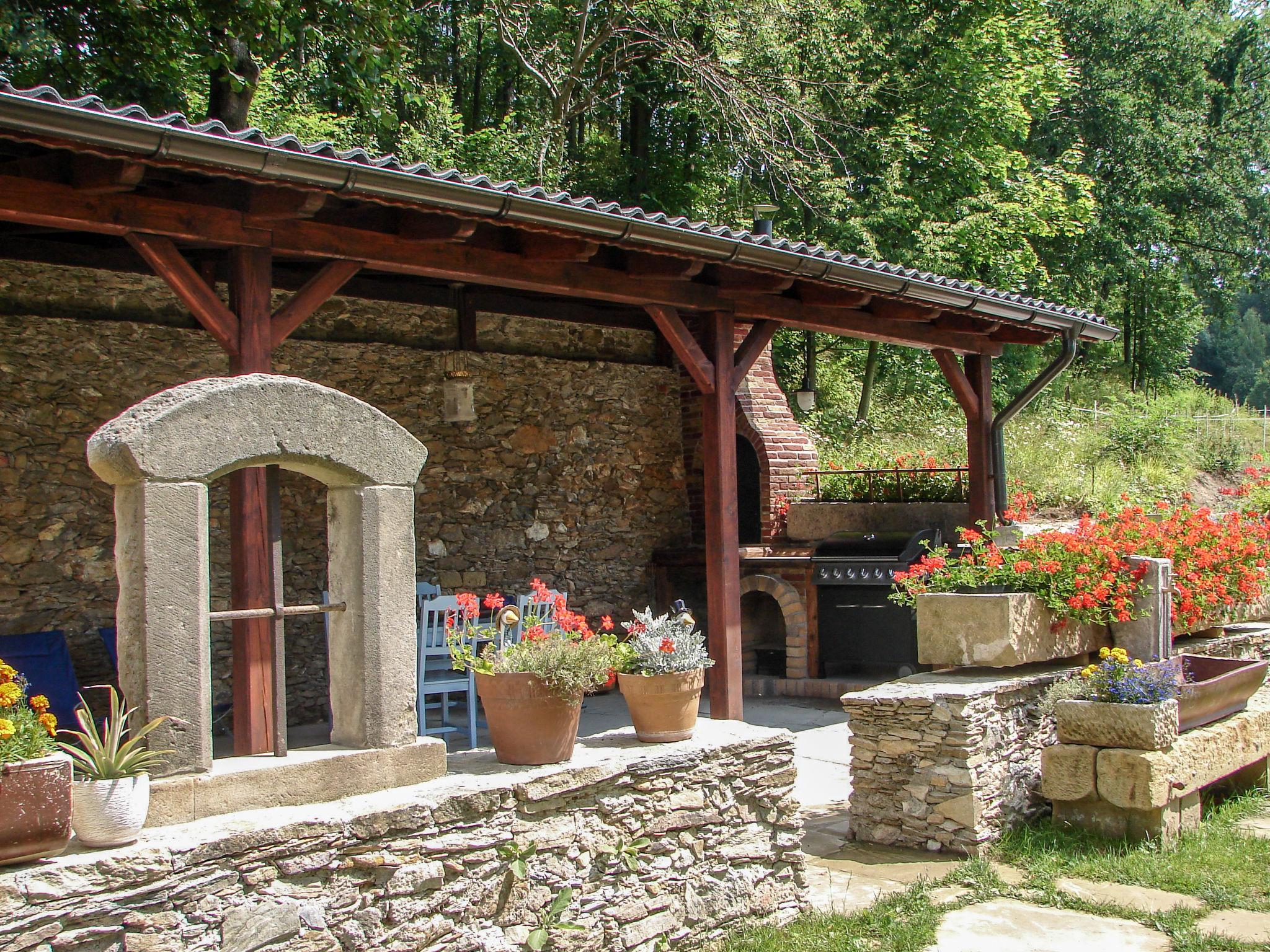 Photo 16 - Maison de 2 chambres à Lubomierz avec piscine privée et jardin