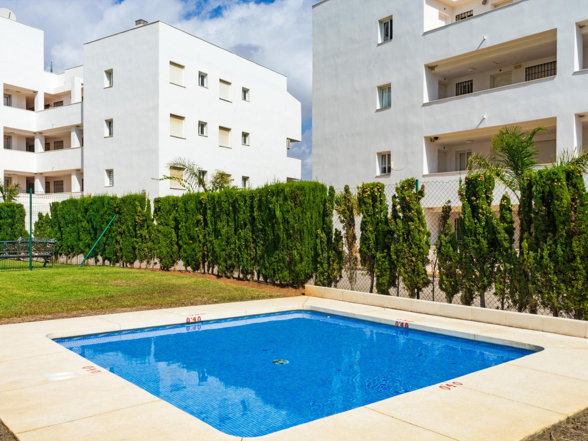 Foto 13 - Apartamento de 2 quartos em Mijas com piscina e vistas do mar