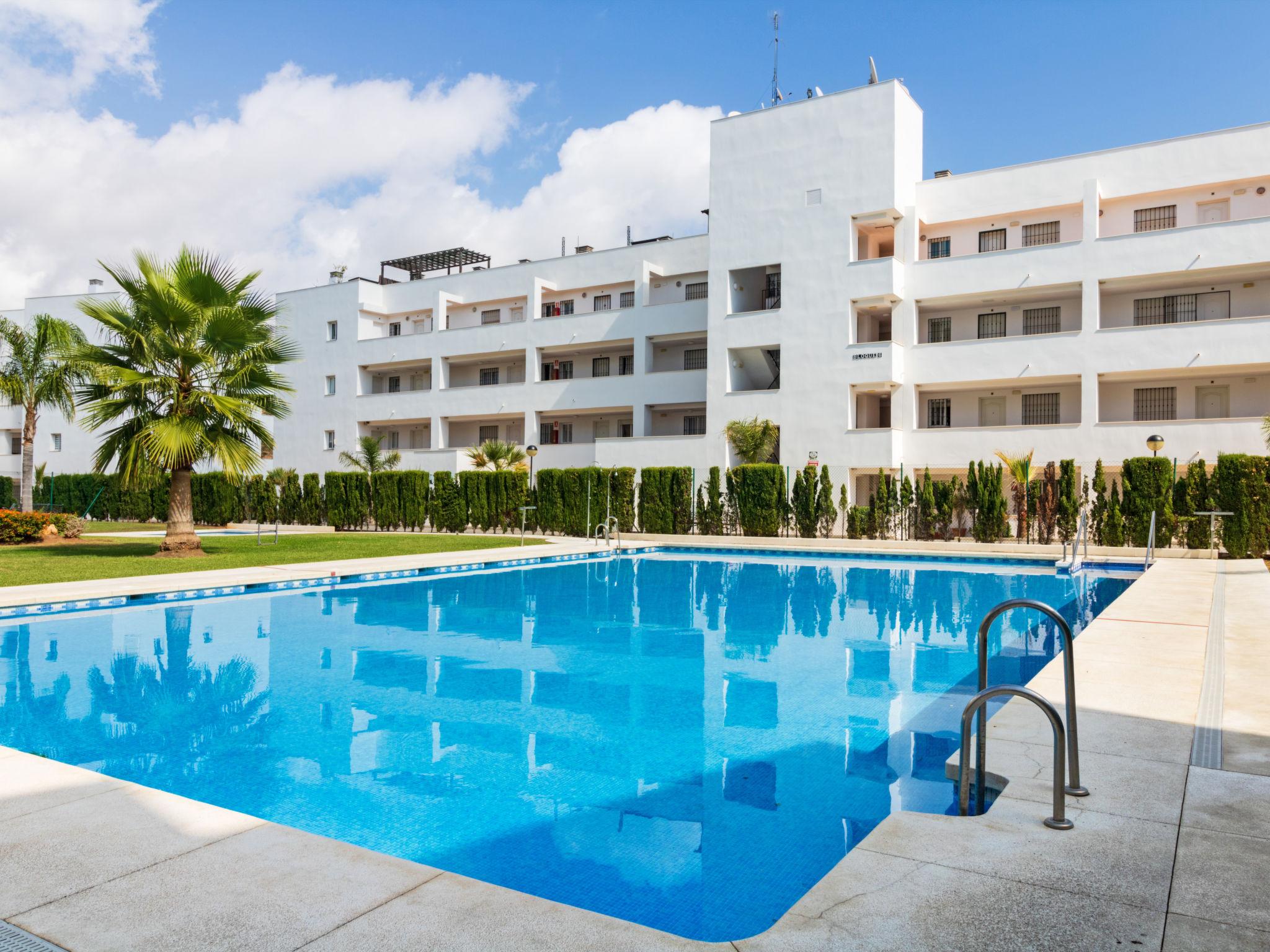 Photo 14 - Appartement de 2 chambres à Mijas avec piscine et vues à la mer