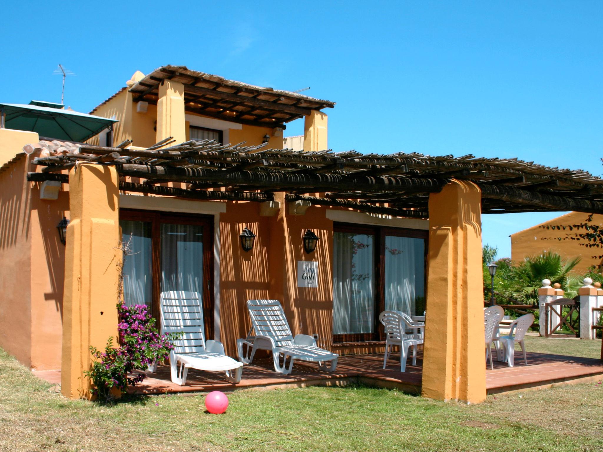 Foto 1 - Casa de 1 habitación en Stintino con jardín y vistas al mar