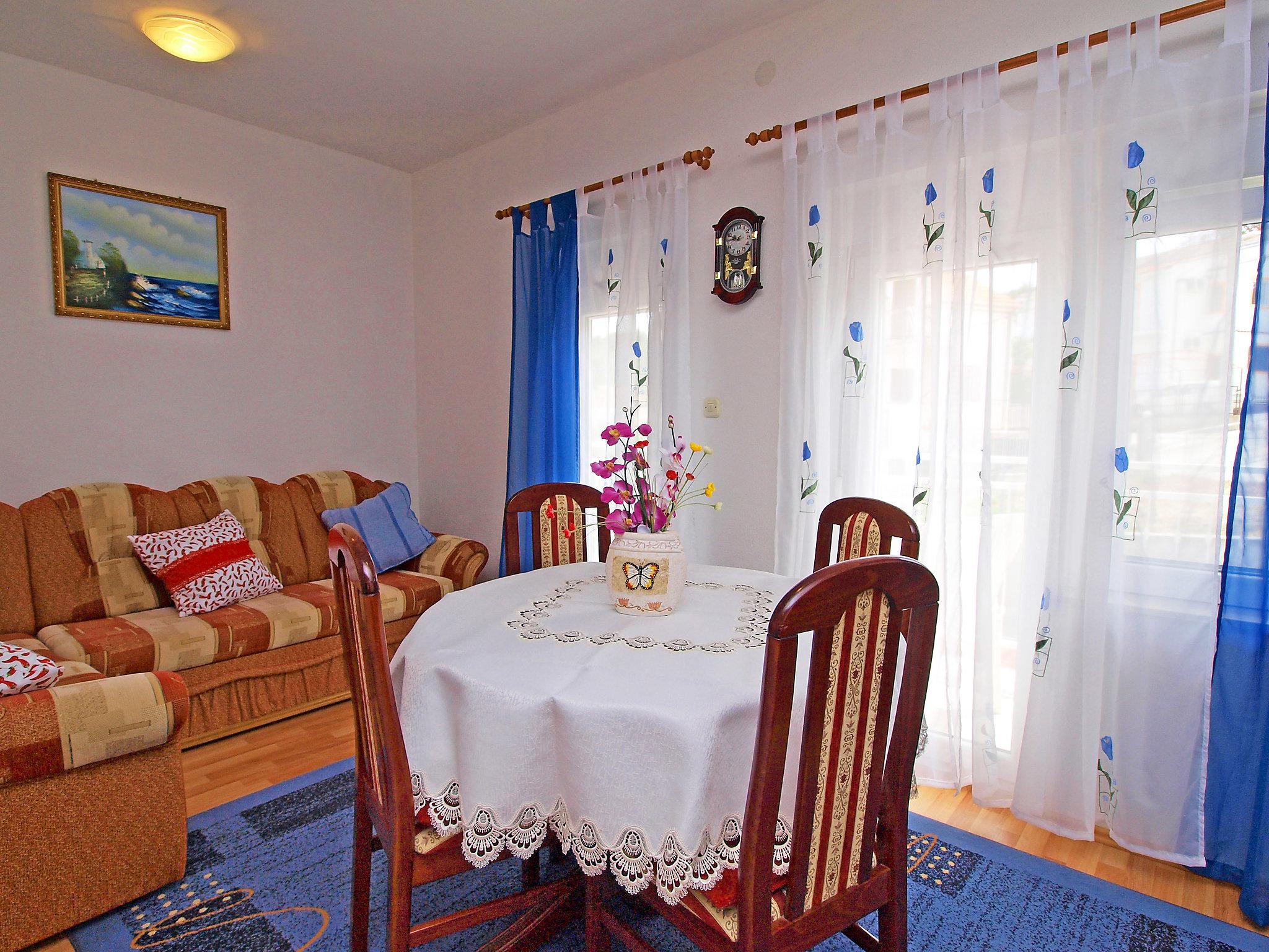 Photo 6 - 2 bedroom Apartment in Split with garden and terrace