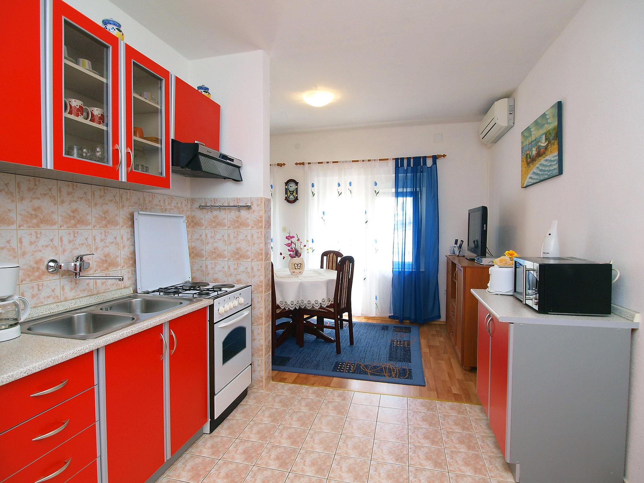 Photo 7 - 2 bedroom Apartment in Split with garden and terrace