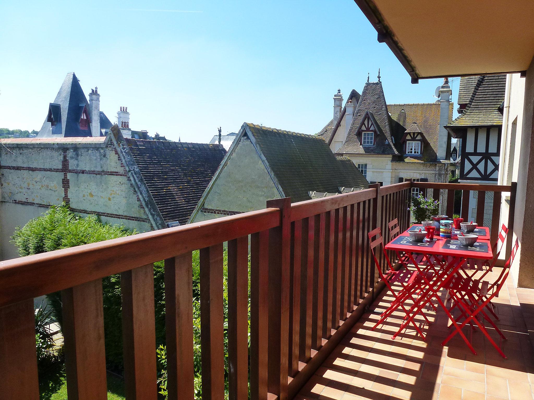 Photo 14 - 1 bedroom Apartment in Deauville with sea view