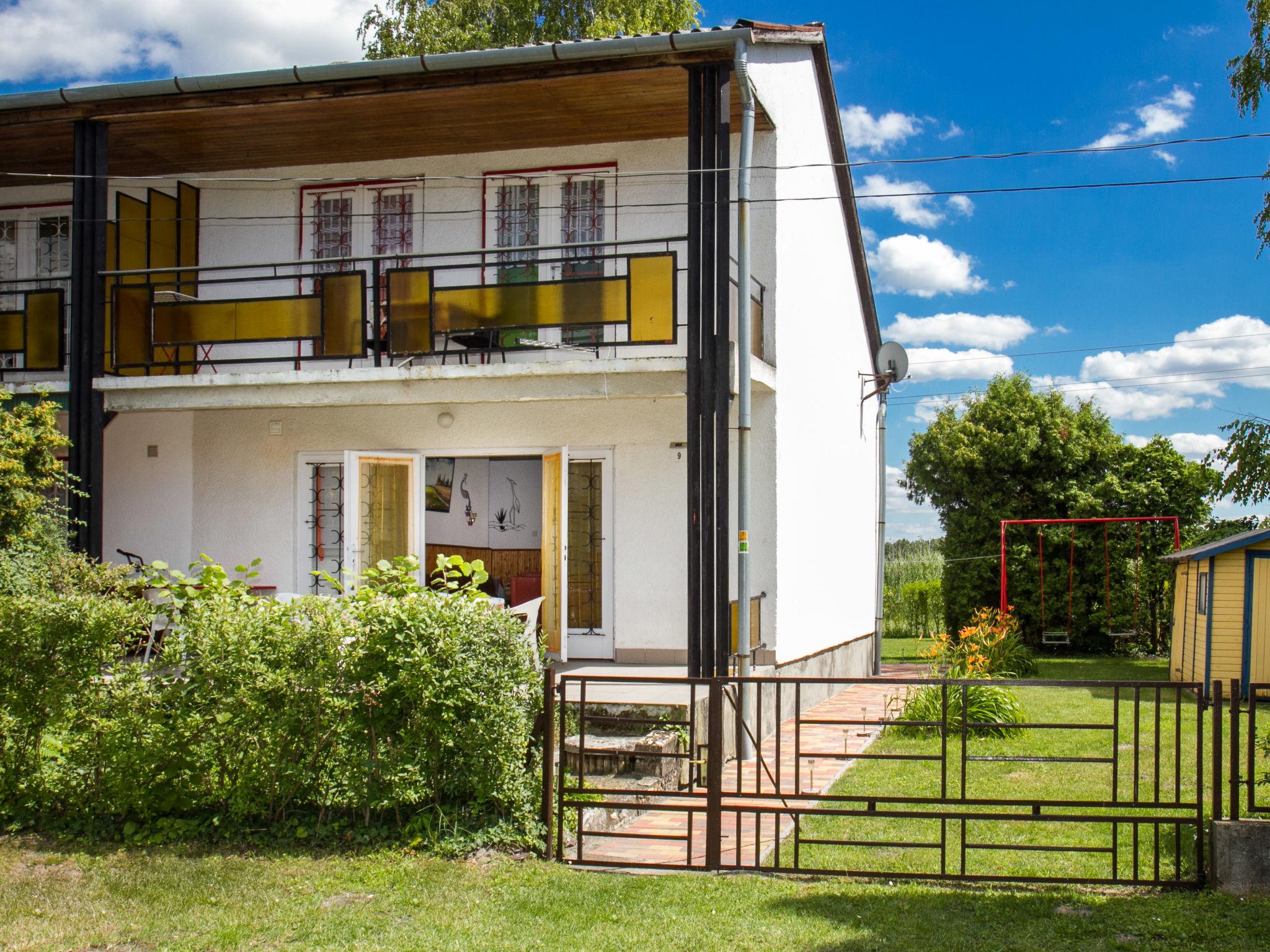 Foto 1 - Casa de 3 habitaciones en Balatonboglár con jardín y terraza